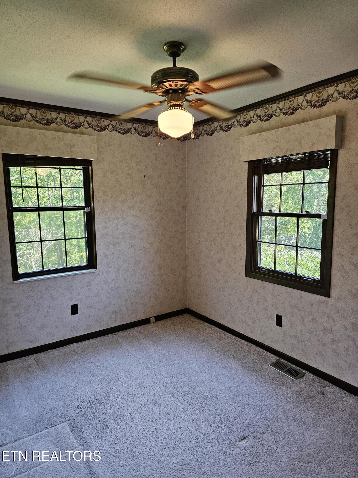2140 Chapman Highway Sevierville TN 37876