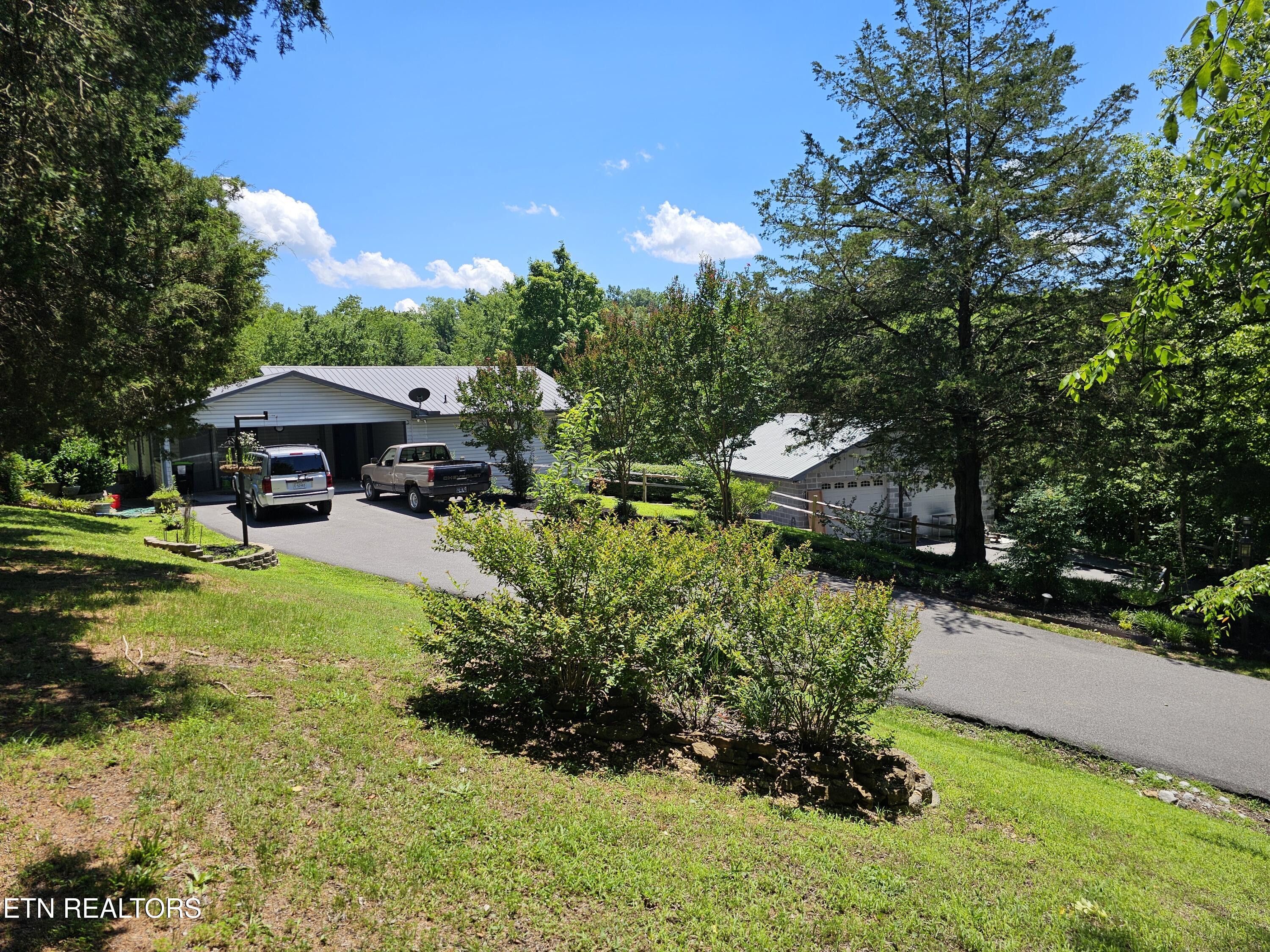 2140 Chapman Highway Sevierville TN 37876