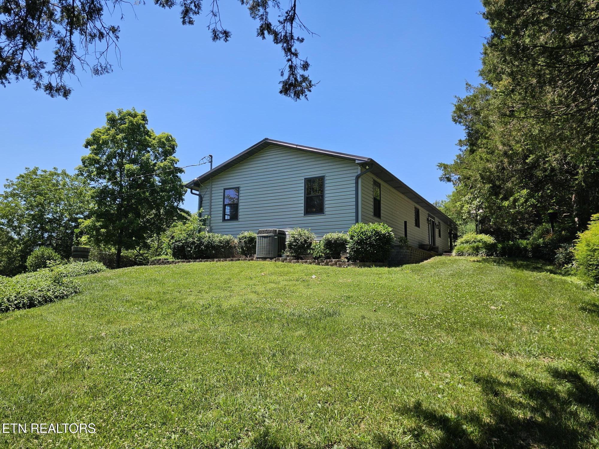 2140 Chapman Highway Sevierville TN 37876