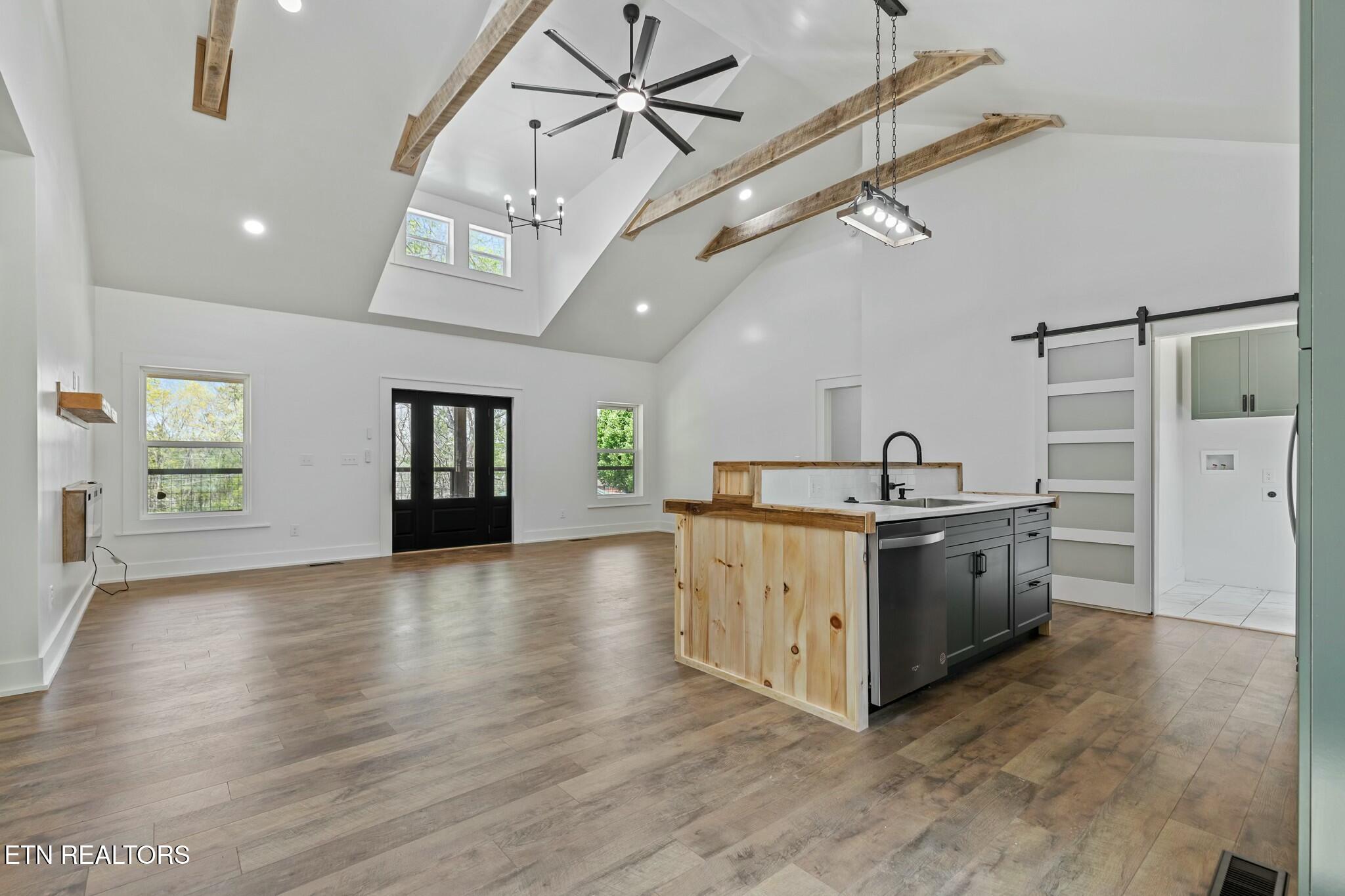1909 Pine View Drive New Market TN 37820