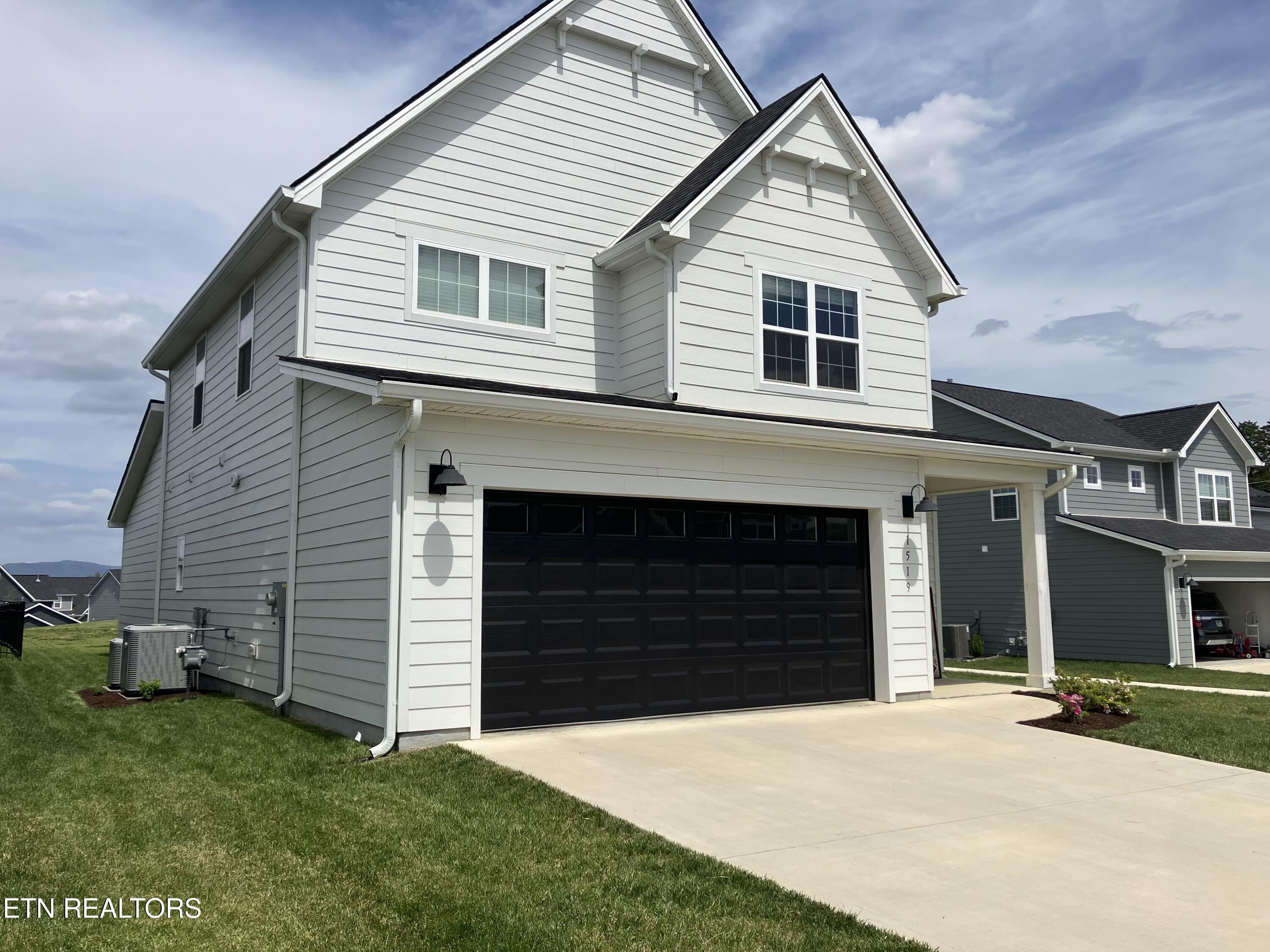 1519 Spring Berry Lane Knoxville TN 37924