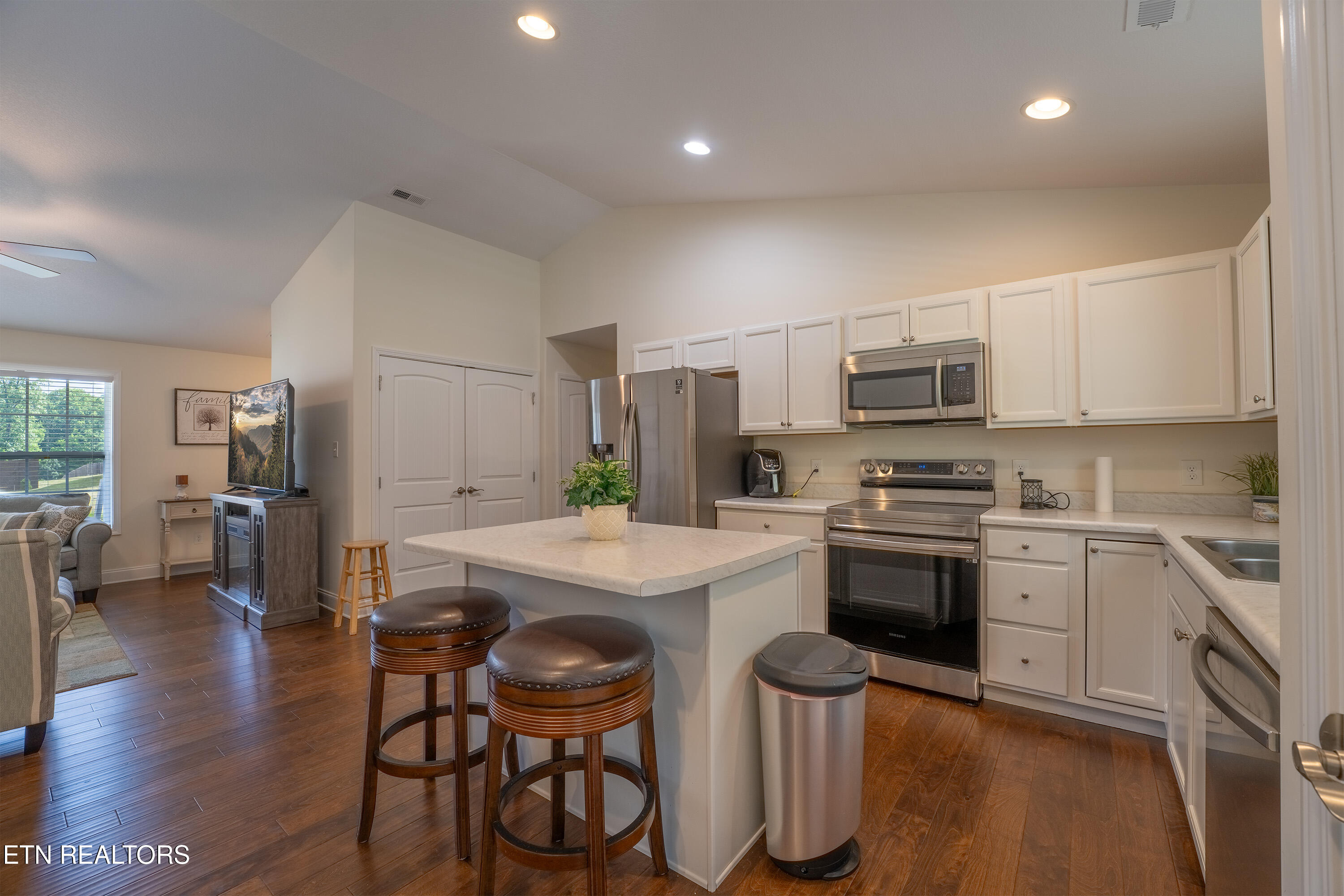 3331 Townsend Park Lane Powell TN 37849