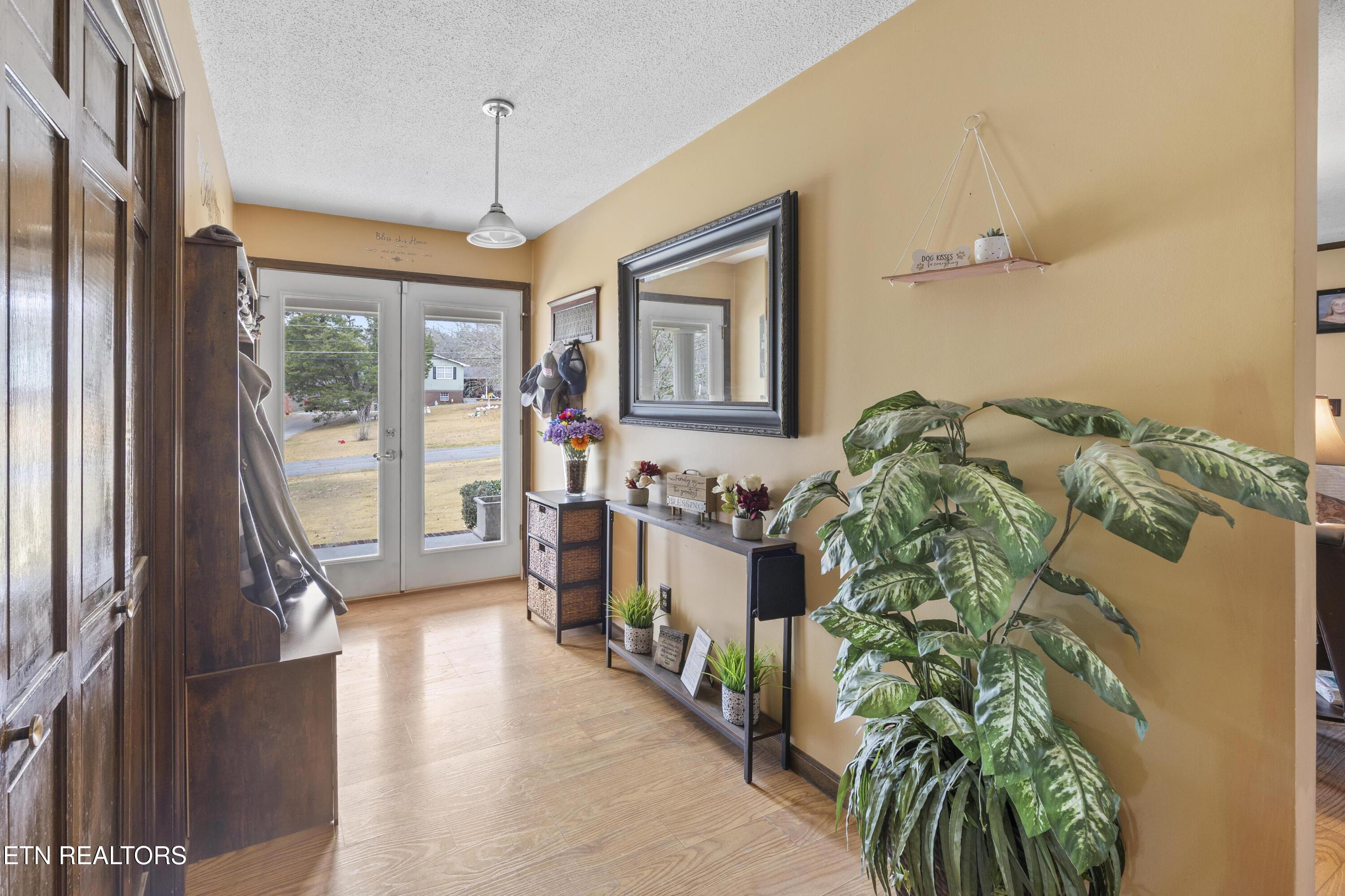 364 Orchard Valley Drive Harriman TN 37748