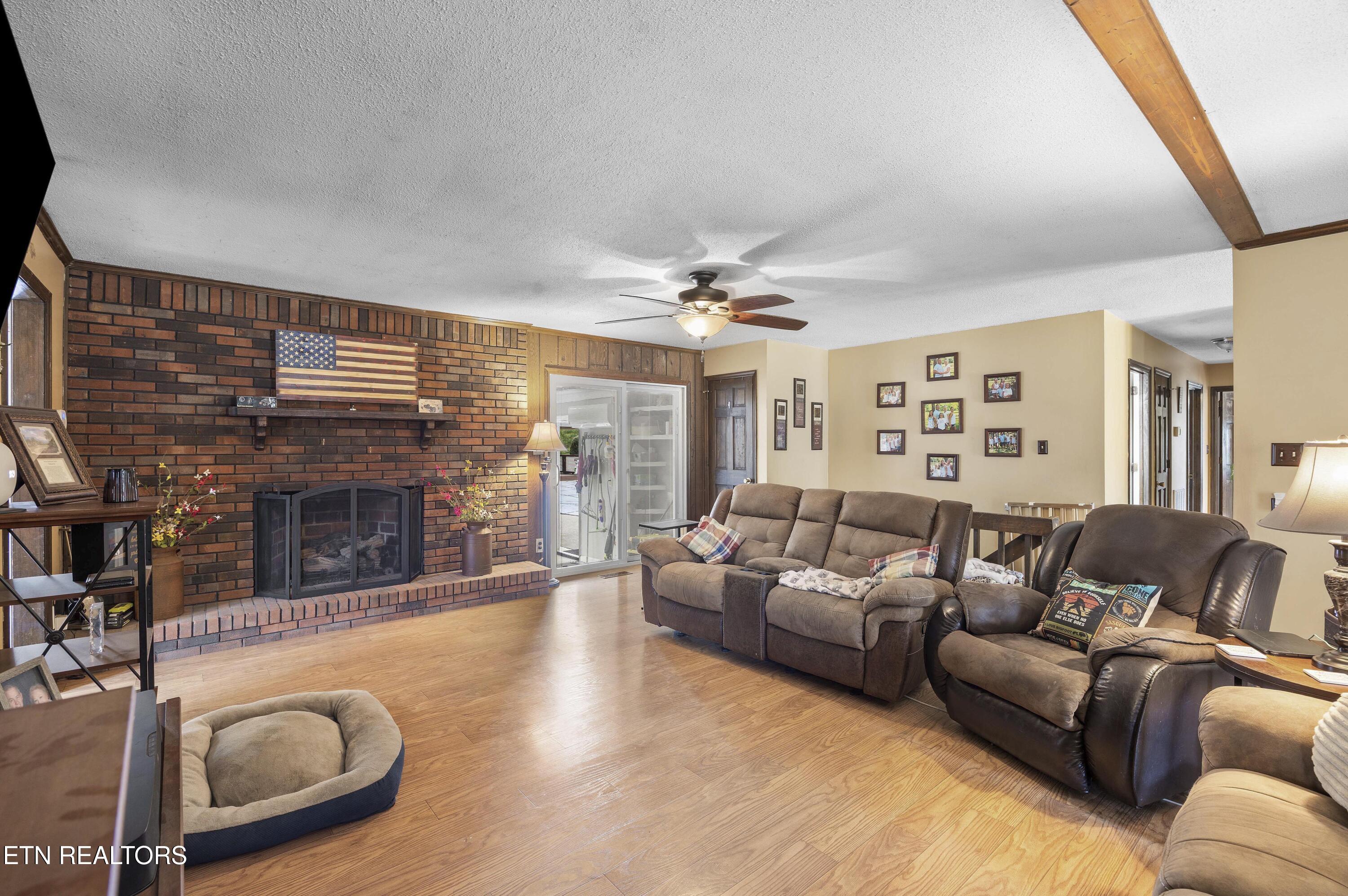364 Orchard Valley Drive Harriman TN 37748