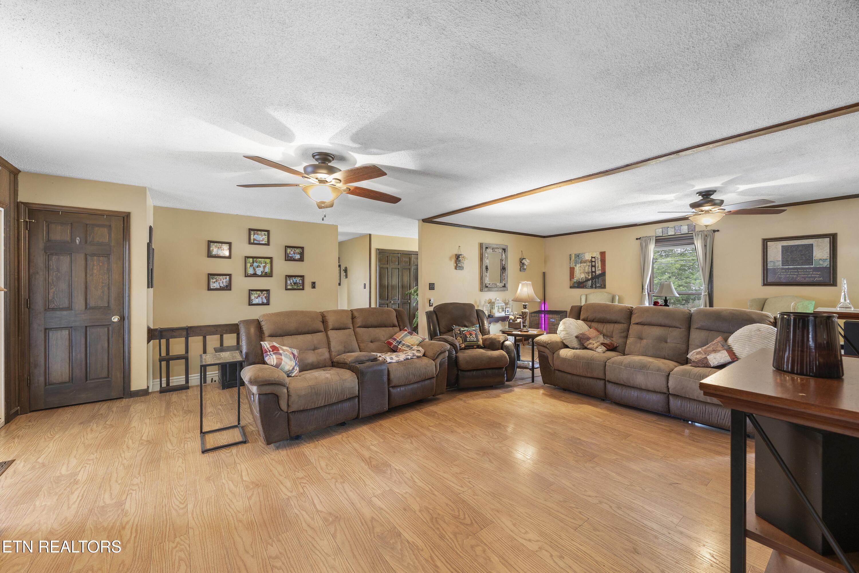 364 Orchard Valley Drive Harriman TN 37748