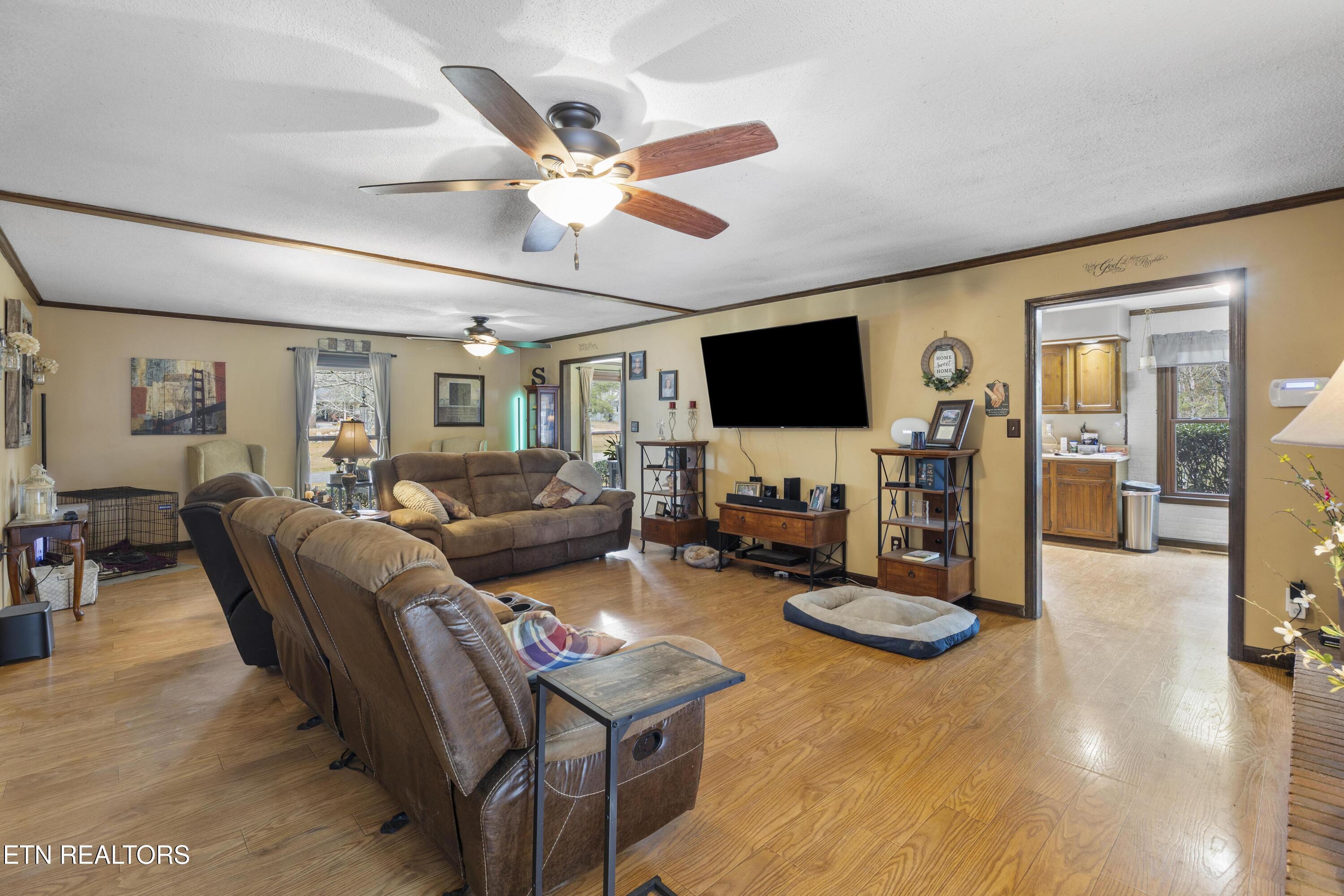 364 Orchard Valley Drive Harriman TN 37748