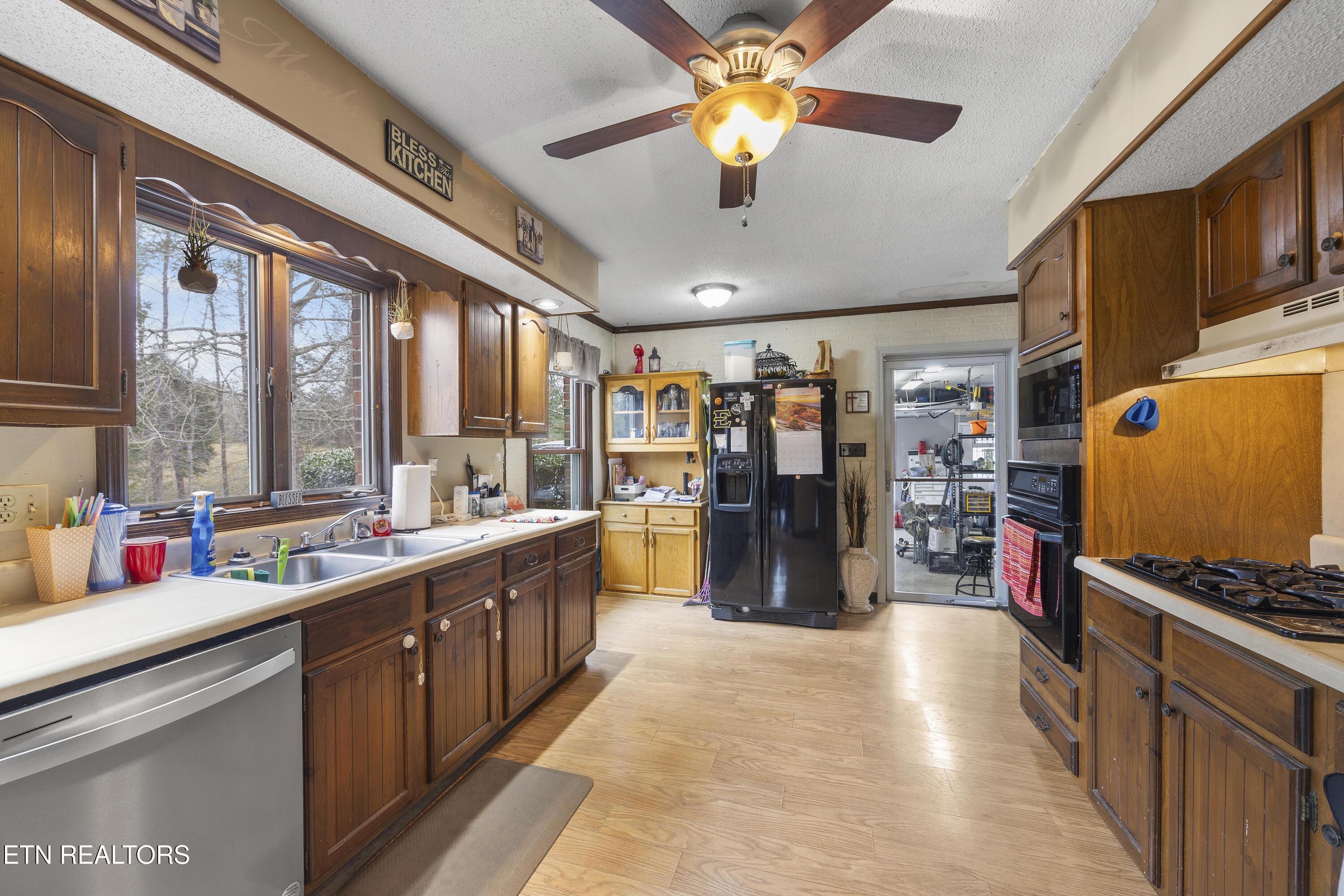 364 Orchard Valley Drive Harriman TN 37748
