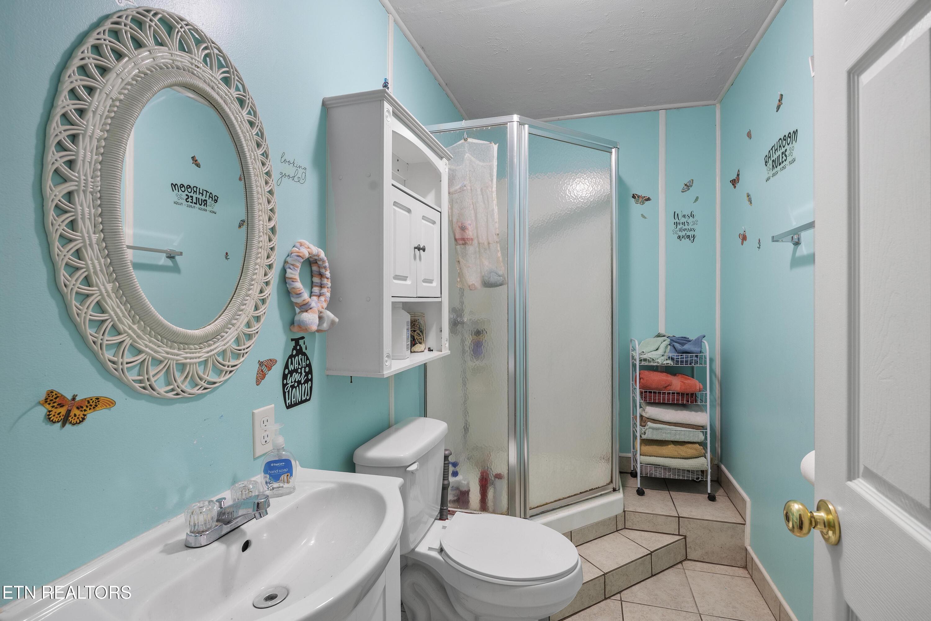 364 Orchard Valley Drive Harriman TN 37748