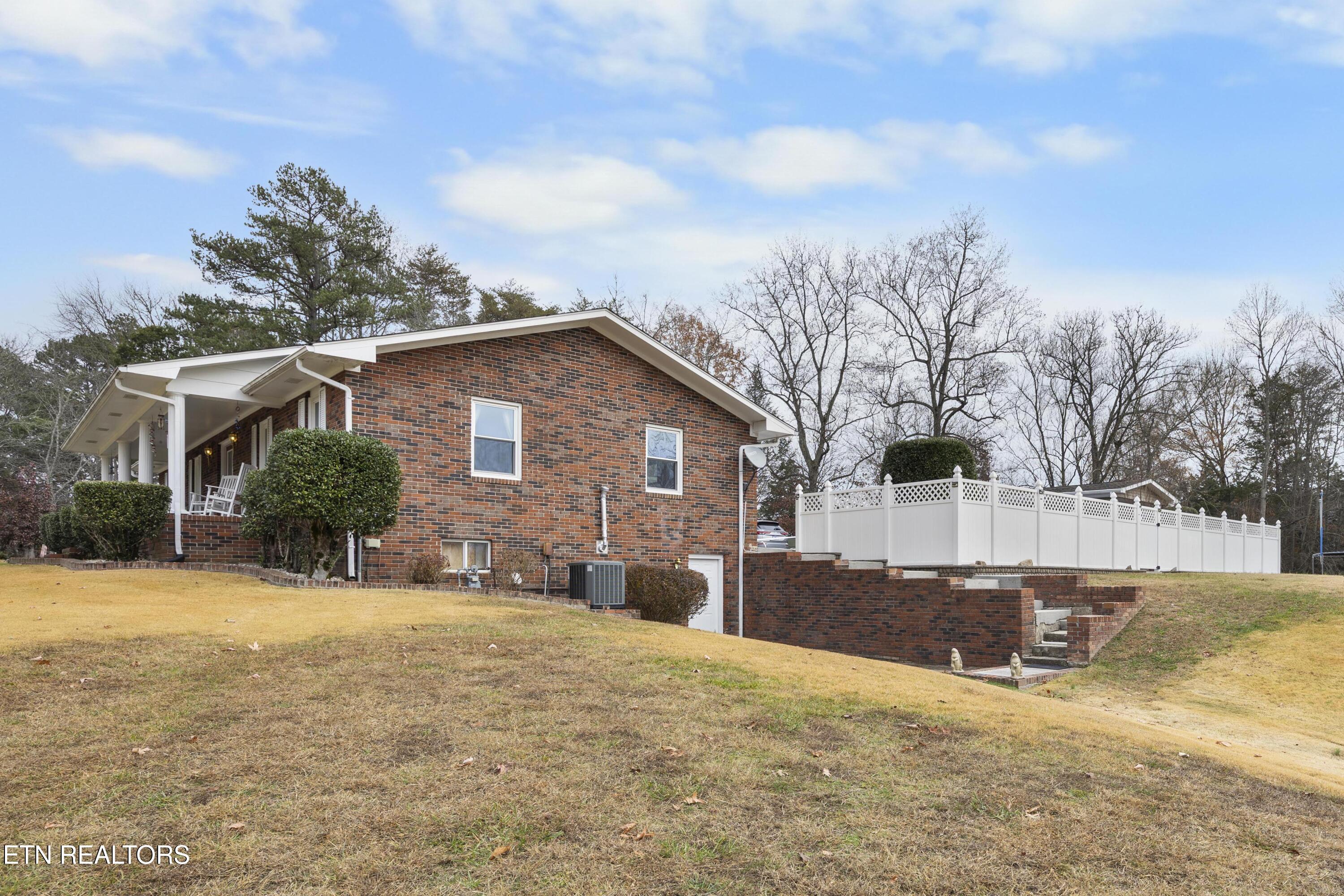364 Orchard Valley Drive Harriman TN 37748