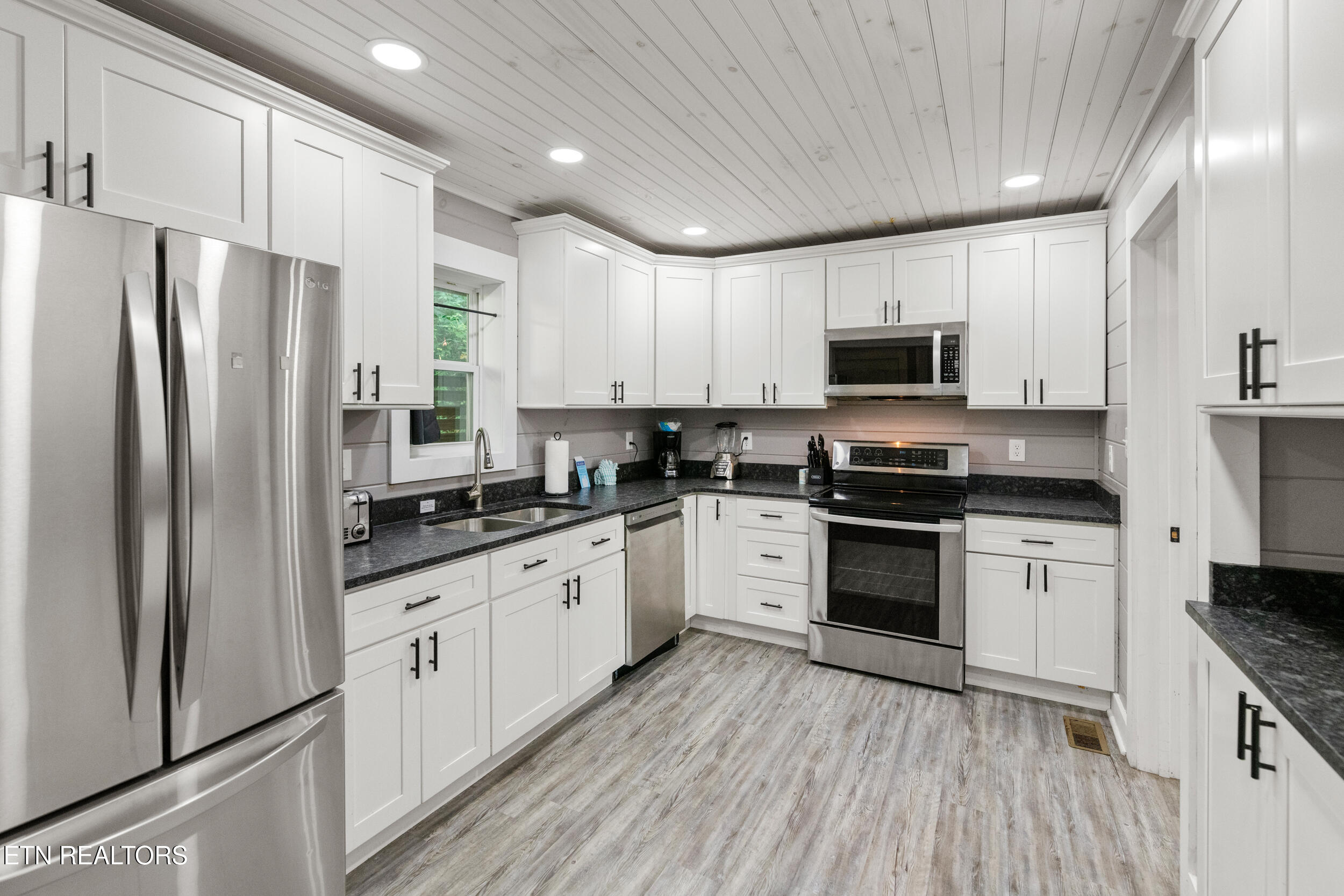 828 Beanstalk Road Gatlinburg TN 37738