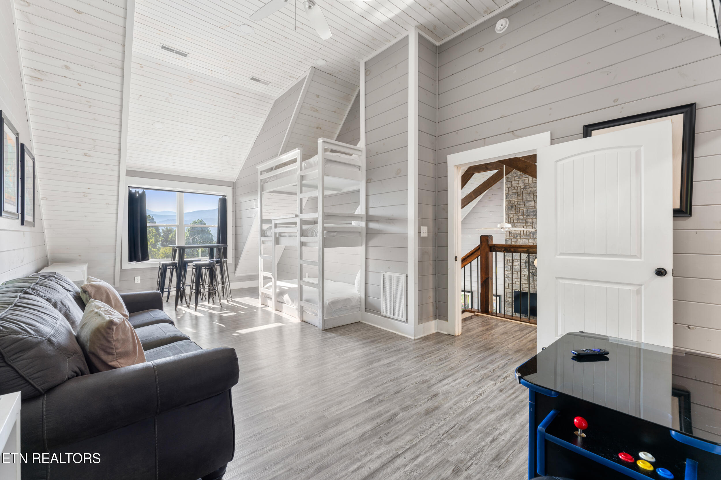 828 Beanstalk Road Gatlinburg TN 37738