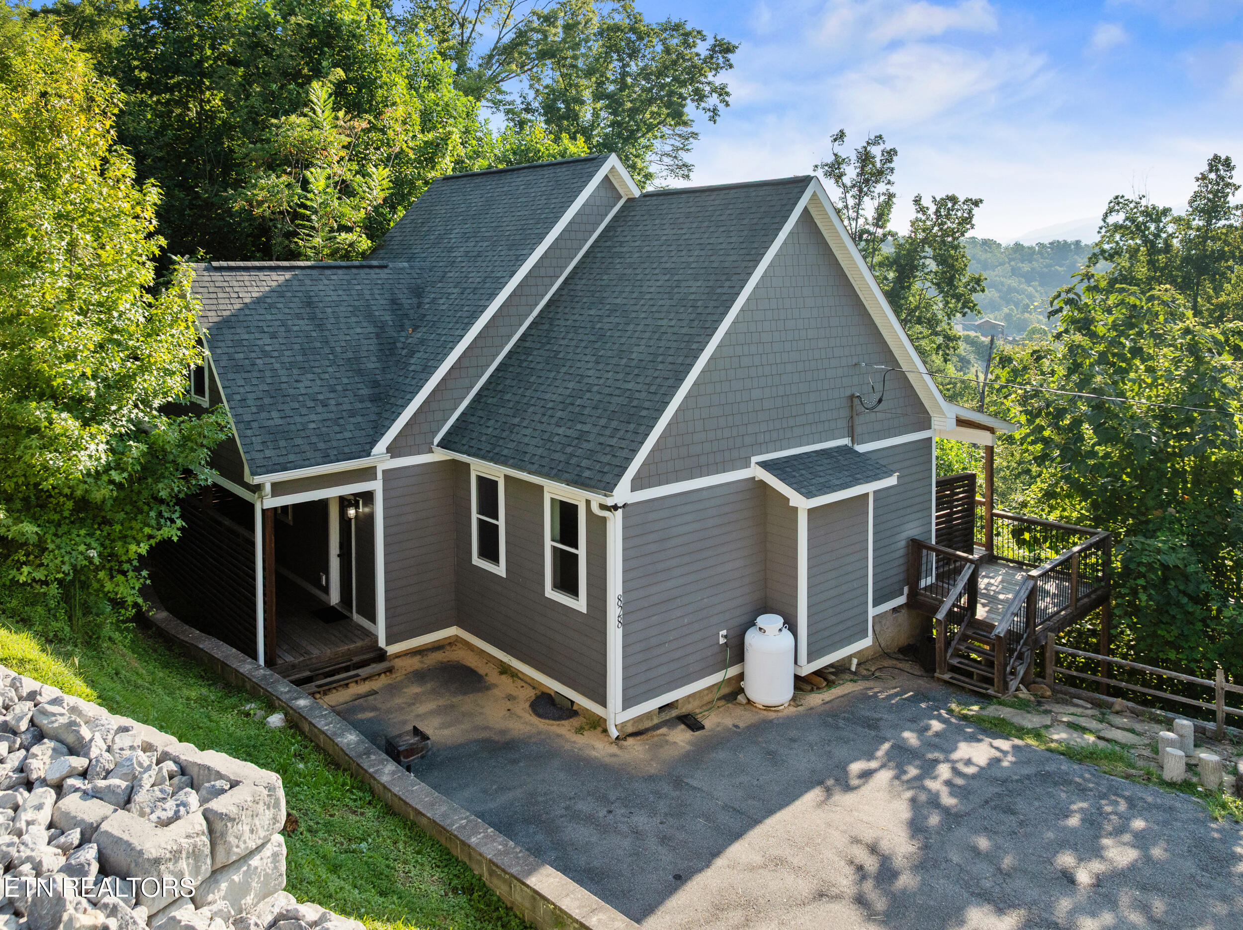828 Beanstalk Road Gatlinburg TN 37738