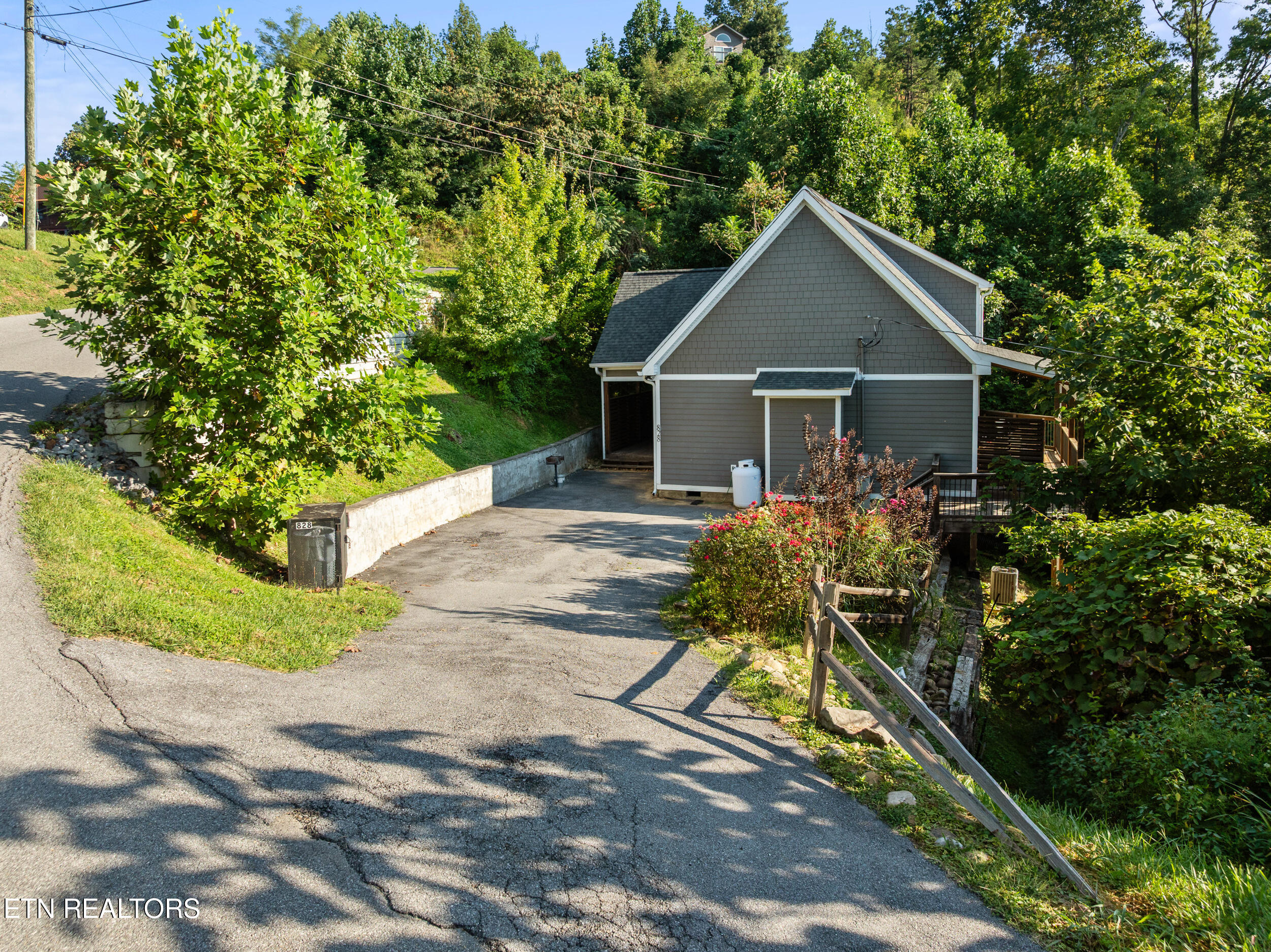 828 Beanstalk Road Gatlinburg TN 37738