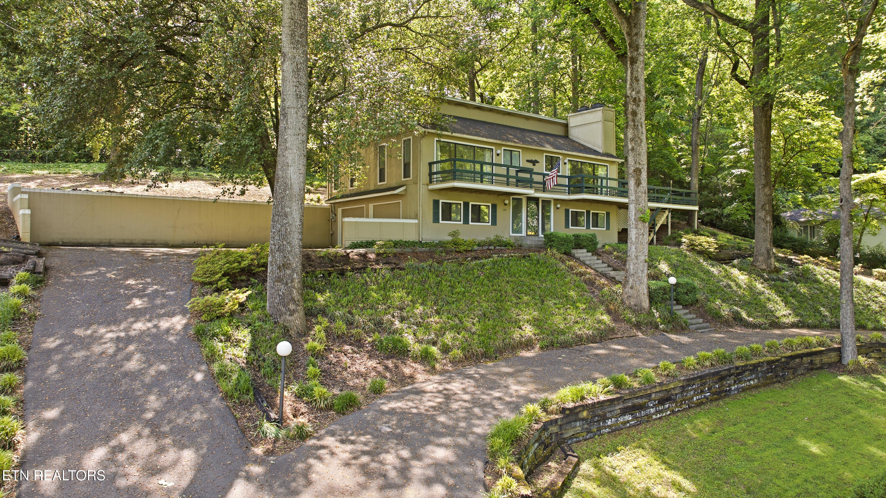 1313 S Chilhowee Drive Knoxville TN 37914