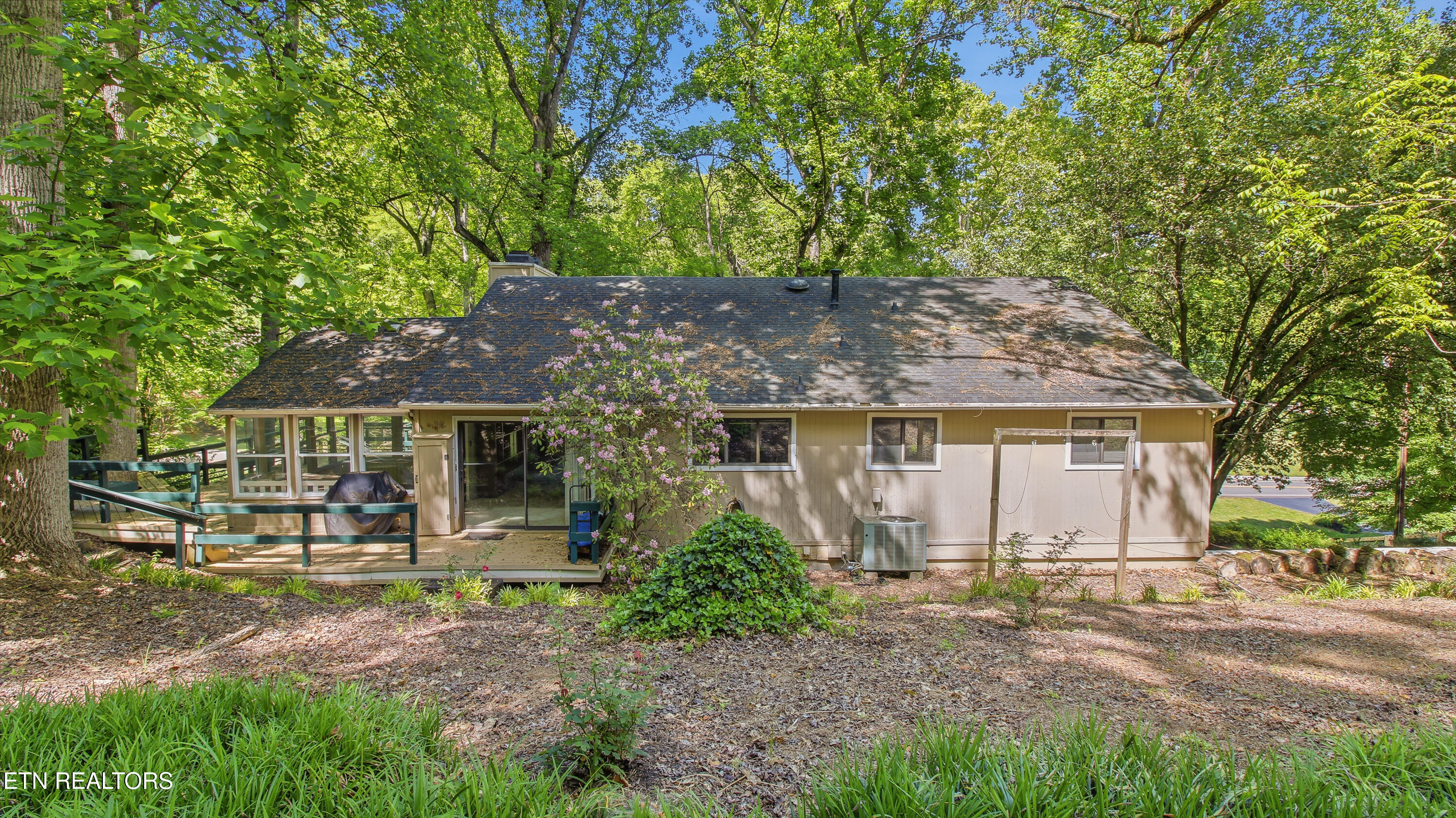 1313 S Chilhowee Drive Knoxville TN 37914