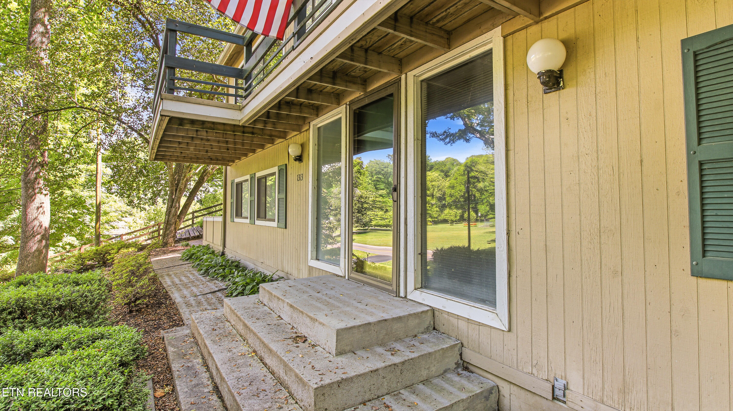 1313 S Chilhowee Drive Knoxville TN 37914
