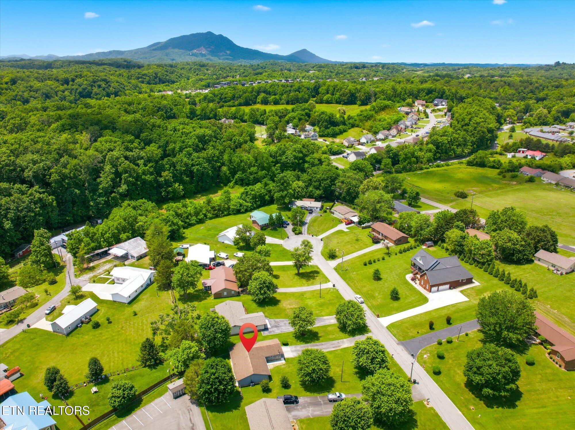 409 Windrush Circle Sevierville TN 37862