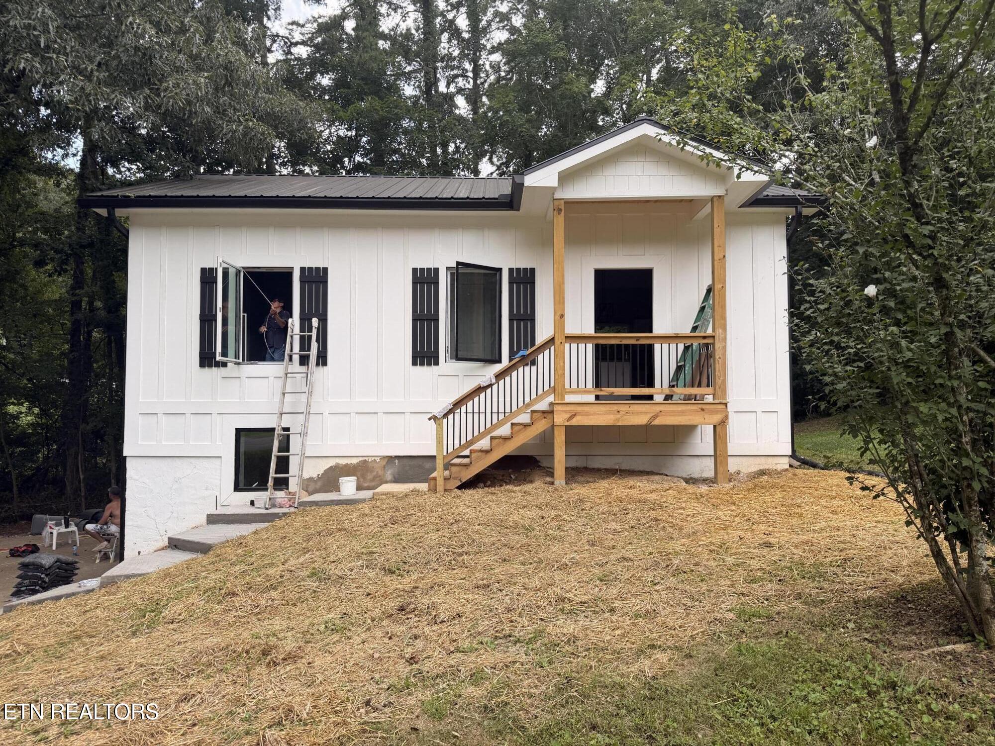 329 Old Emory Road Clinton TN 37716