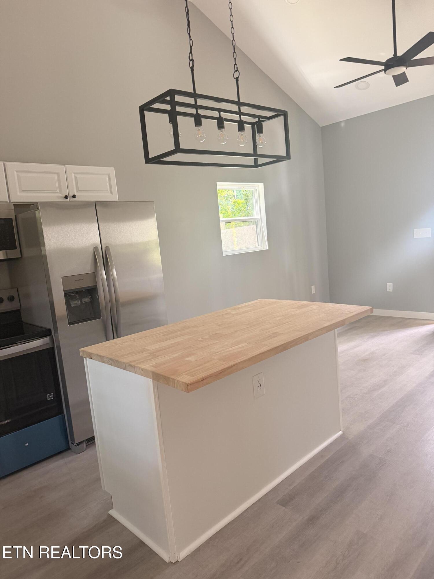 329 Old Emory Road Clinton TN 37716