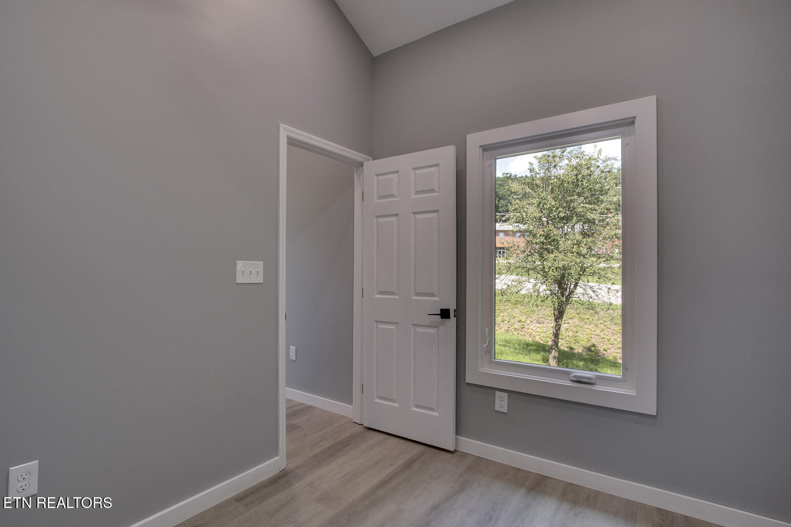 329 Old Emory Road Clinton TN 37716
