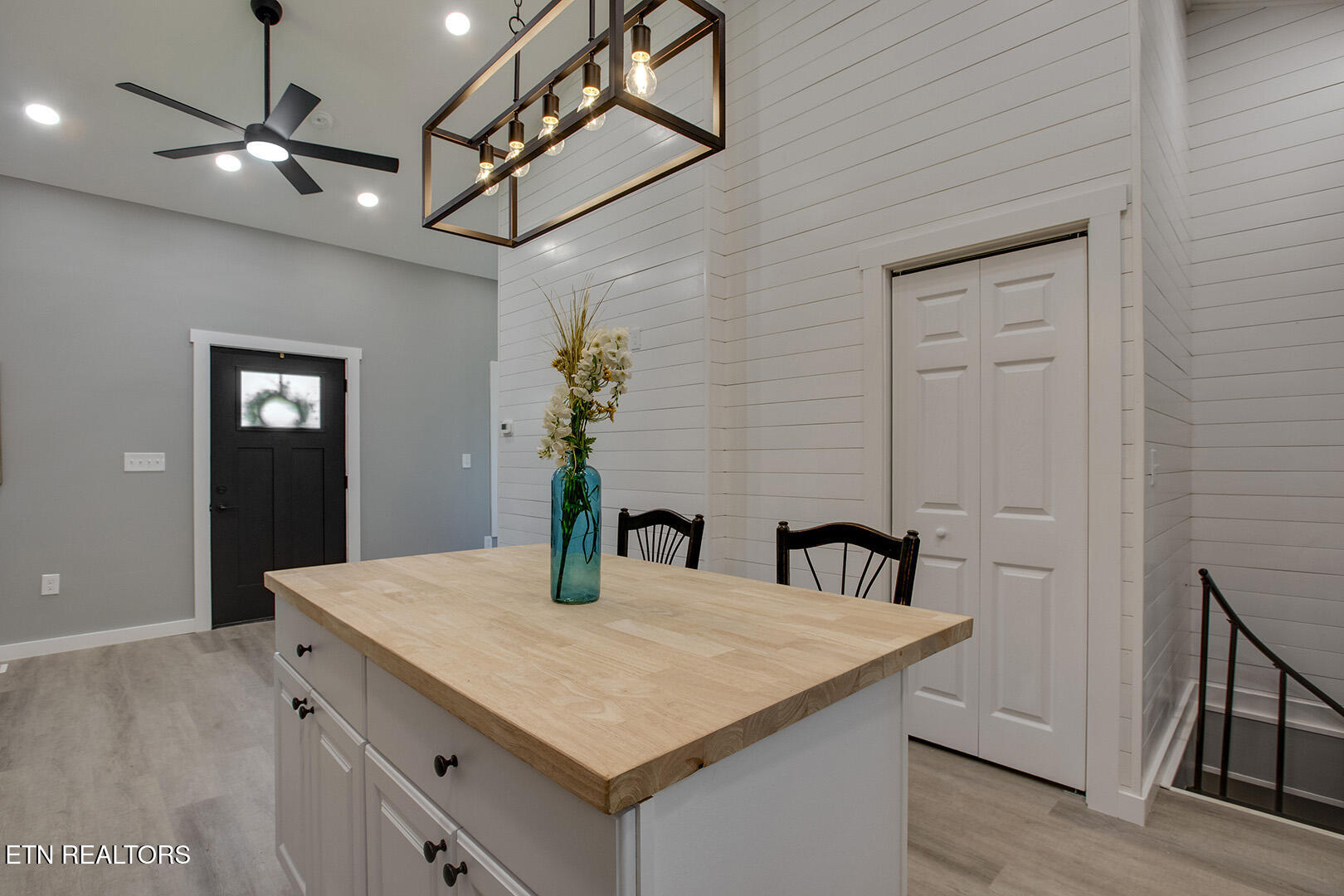 329 Old Emory Road Clinton TN 37716