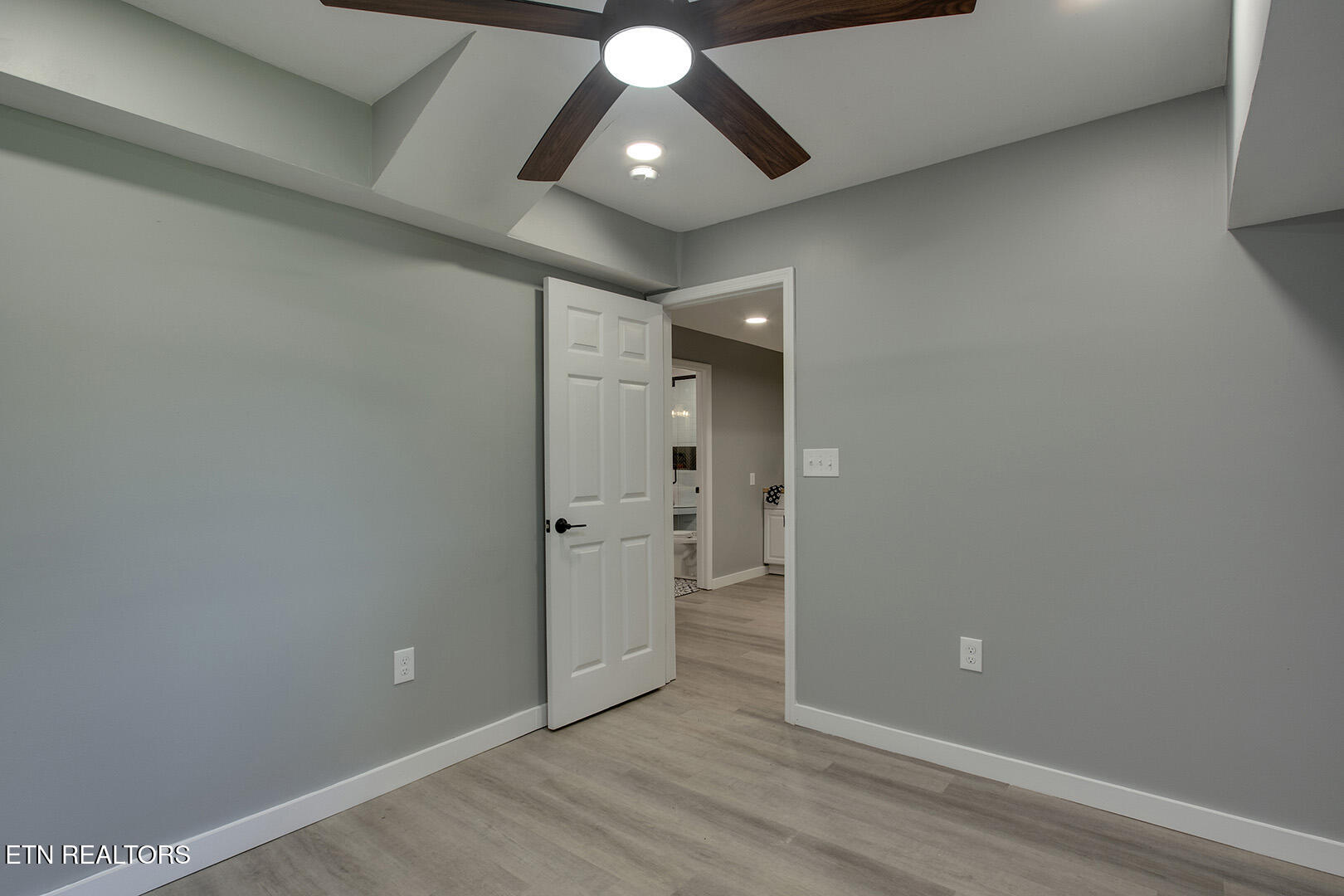 329 Old Emory Road Clinton TN 37716