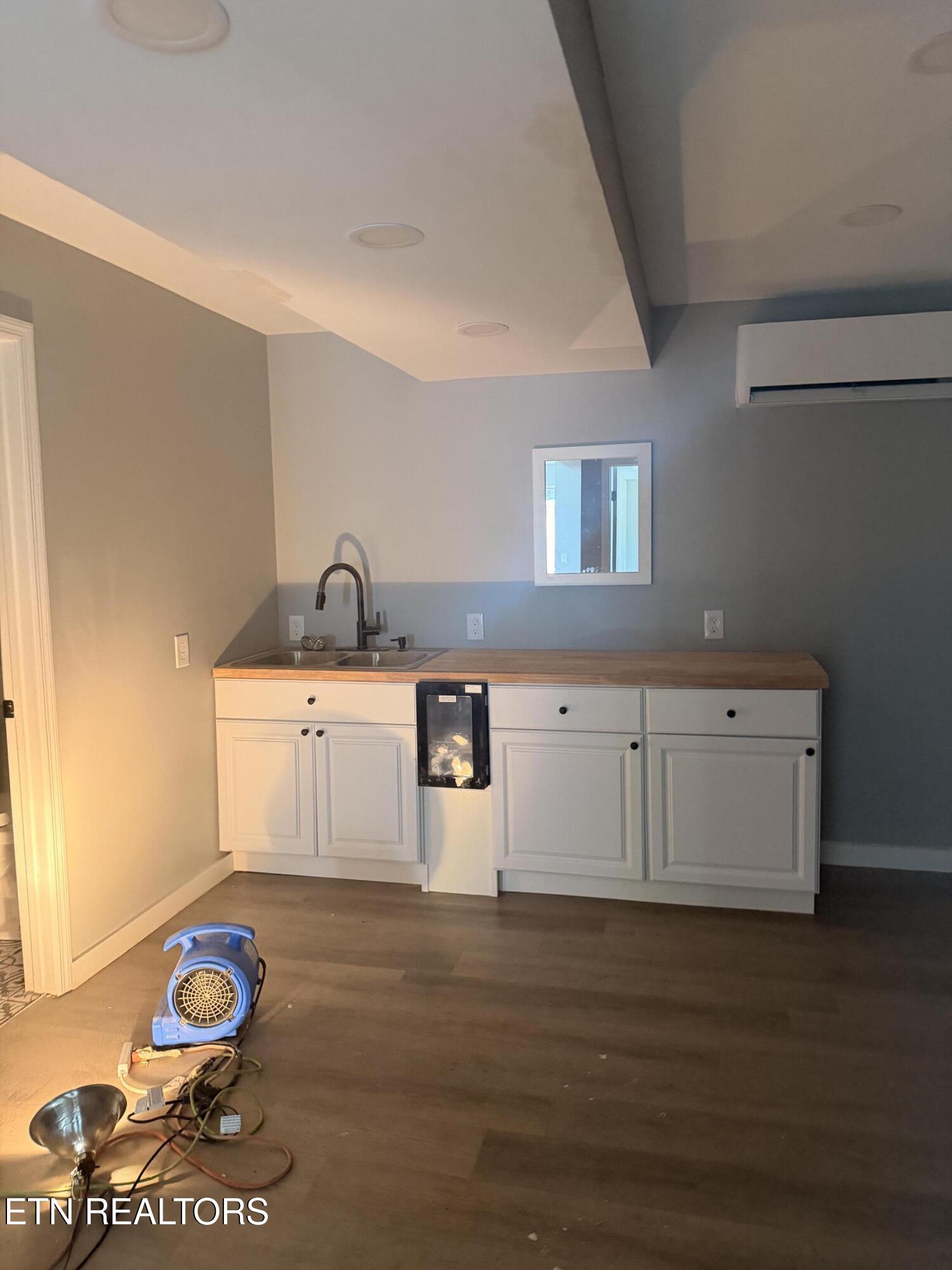 329 Old Emory Road Clinton TN 37716