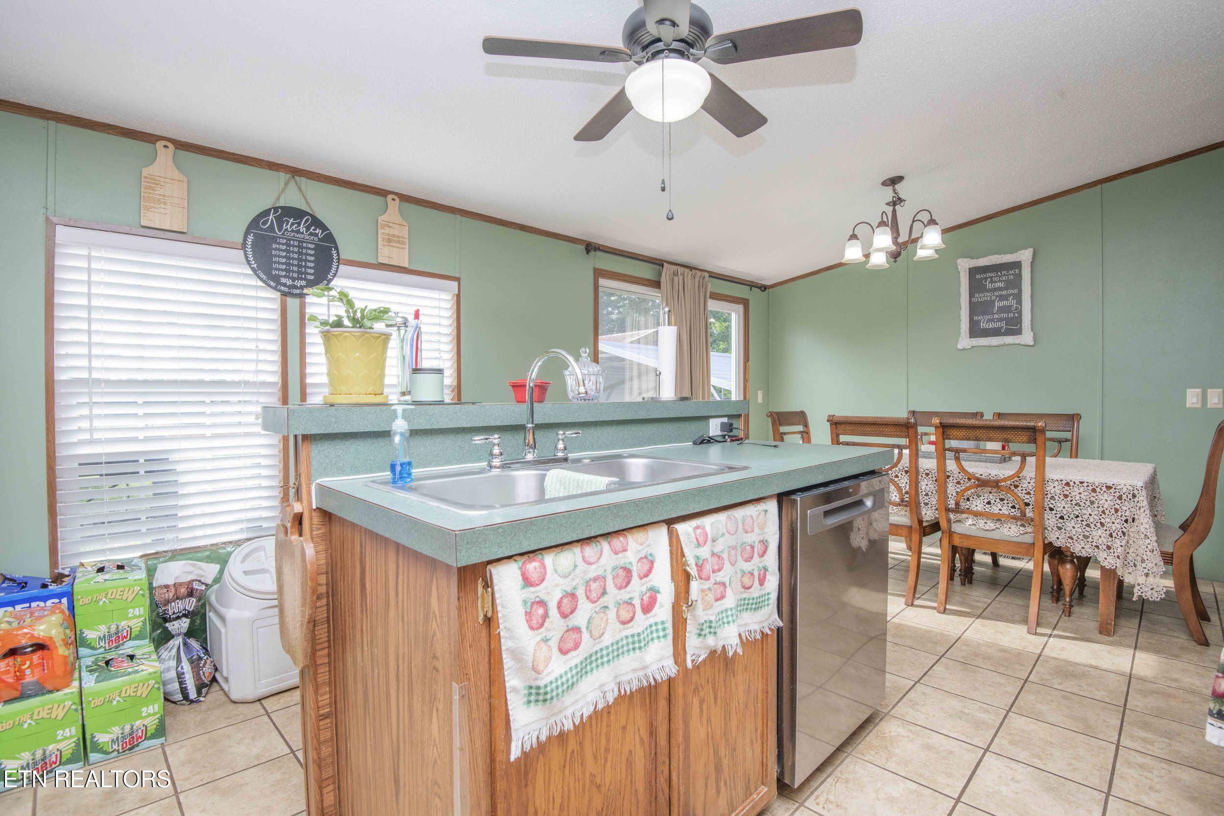 4556 Cherokee Drive Strawberry Plains TN 37871