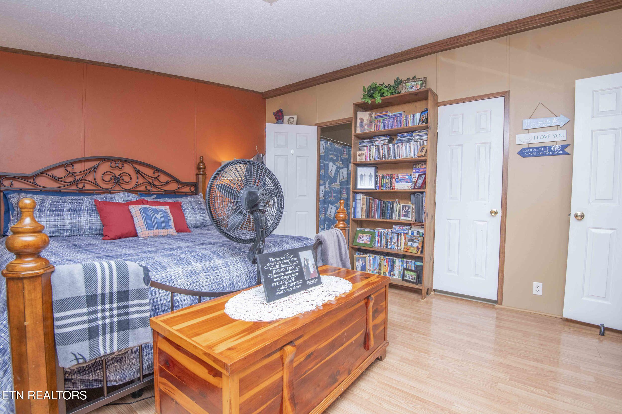 4556 Cherokee Drive Strawberry Plains TN 37871