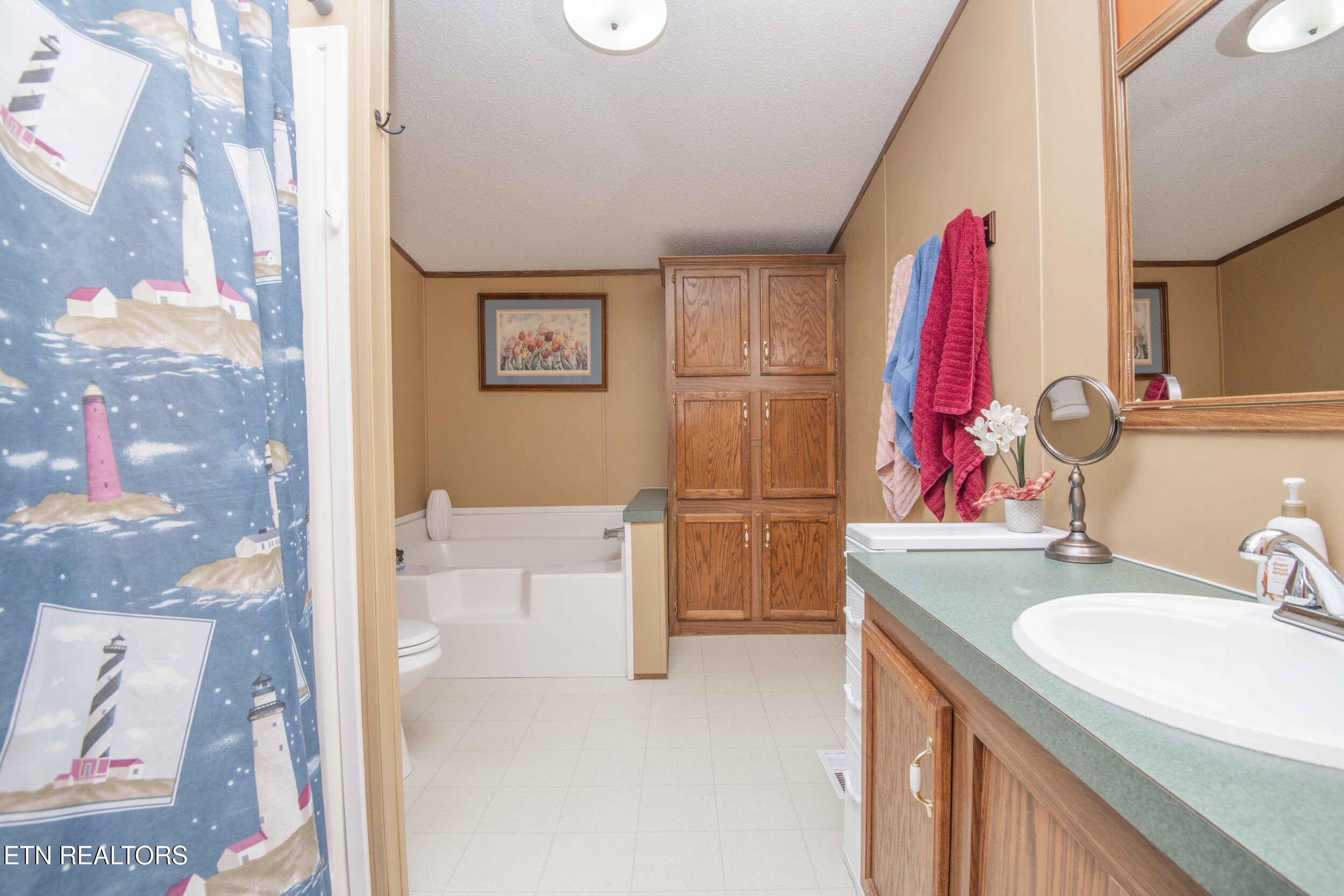 4556 Cherokee Drive Strawberry Plains TN 37871
