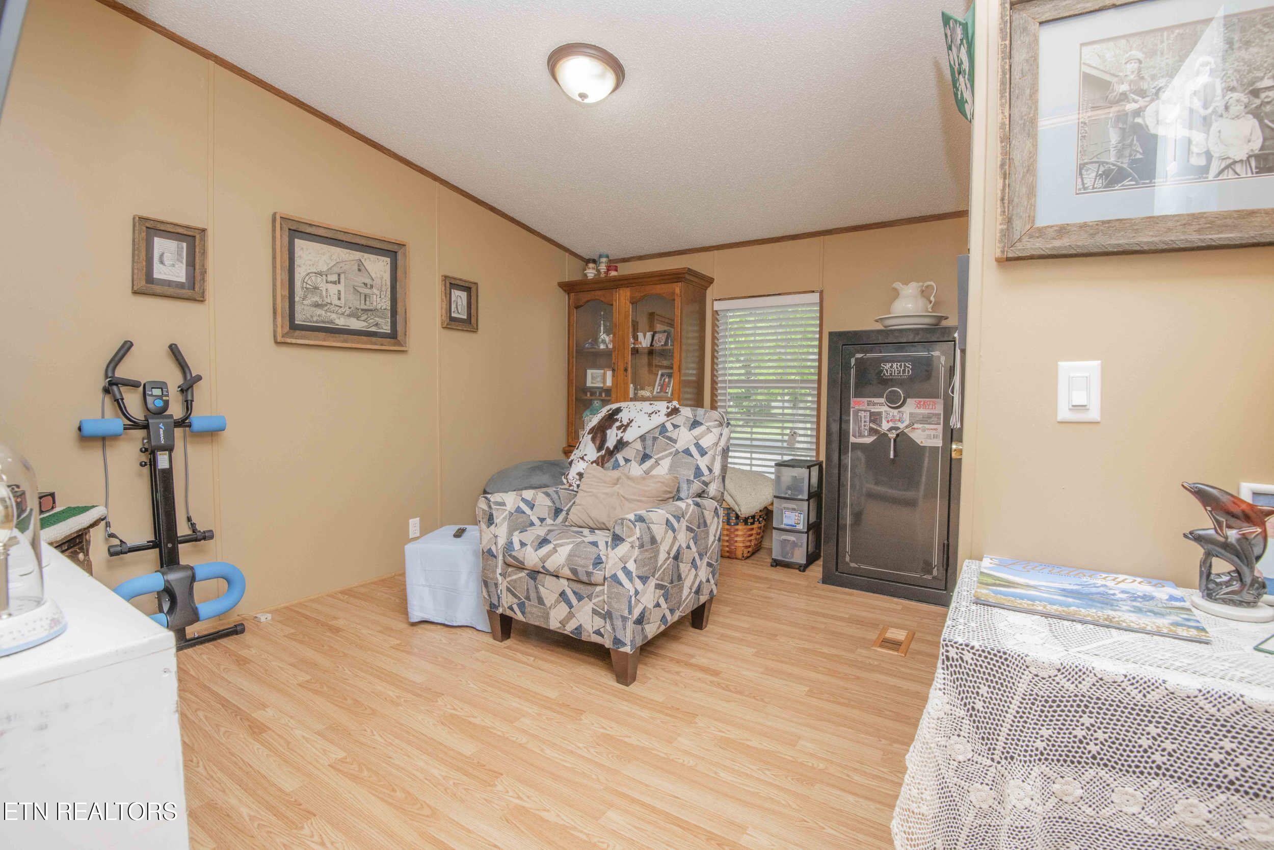 4556 Cherokee Drive Strawberry Plains TN 37871