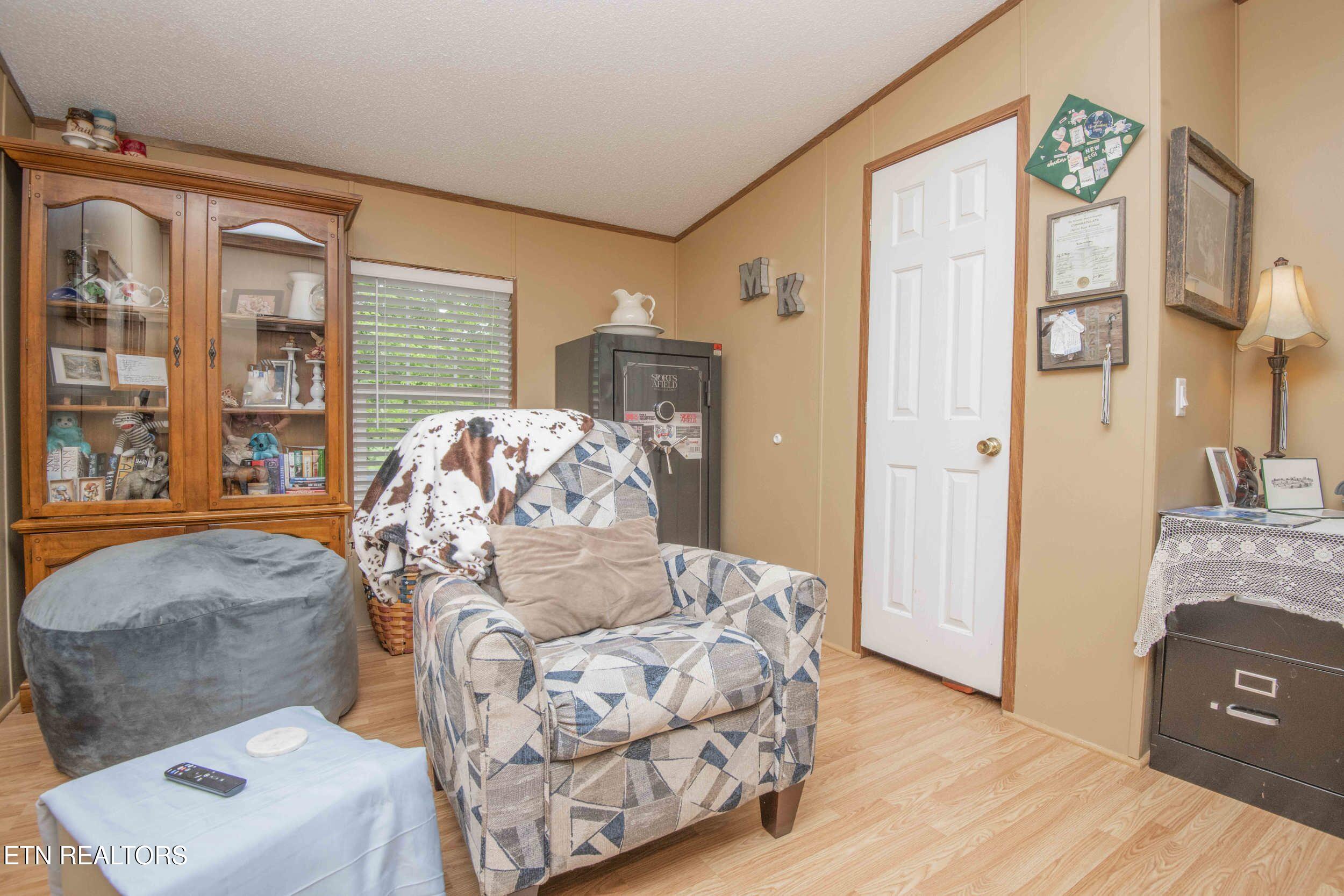4556 Cherokee Drive Strawberry Plains TN 37871