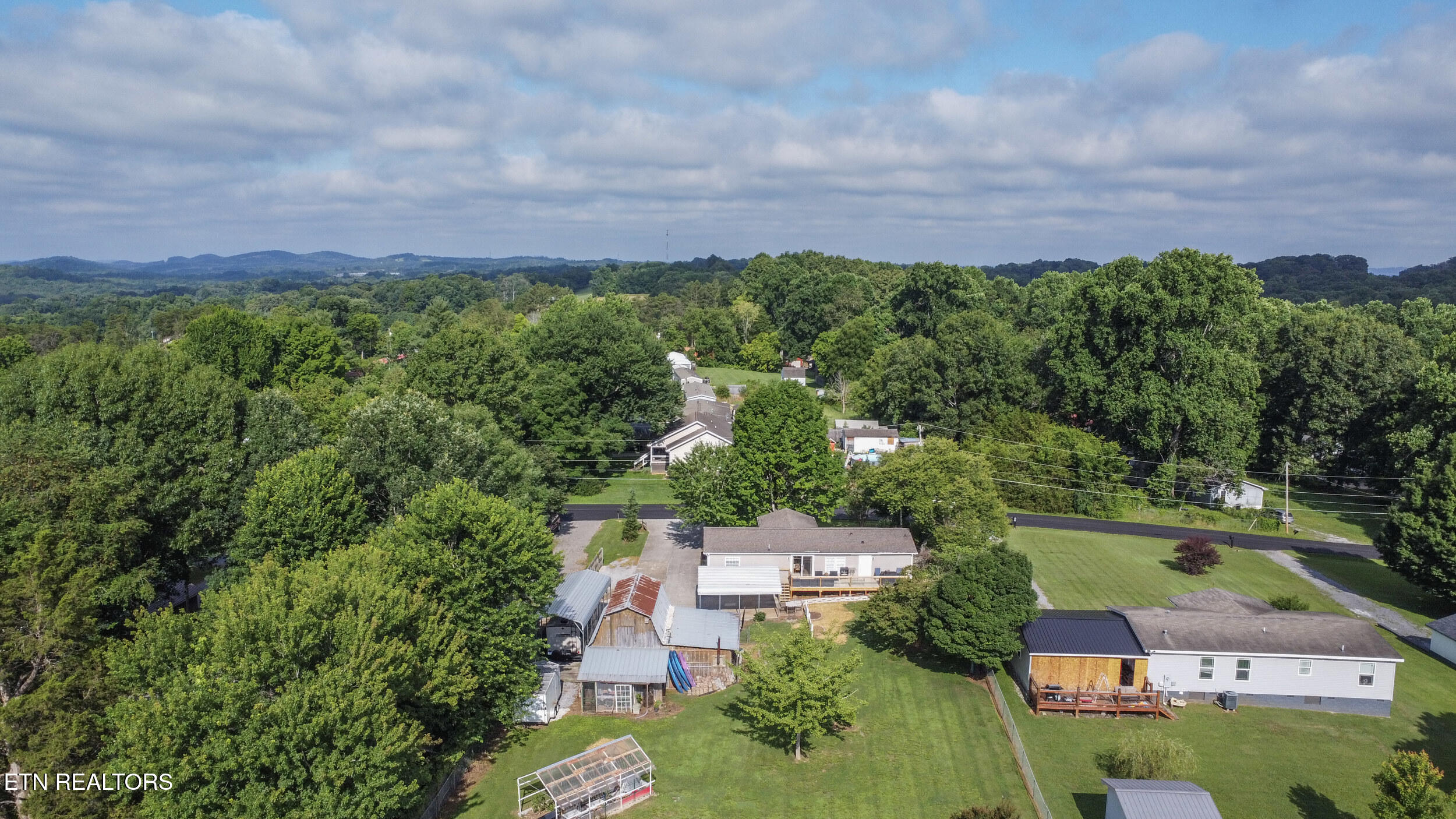 4556 Cherokee Drive Strawberry Plains TN 37871