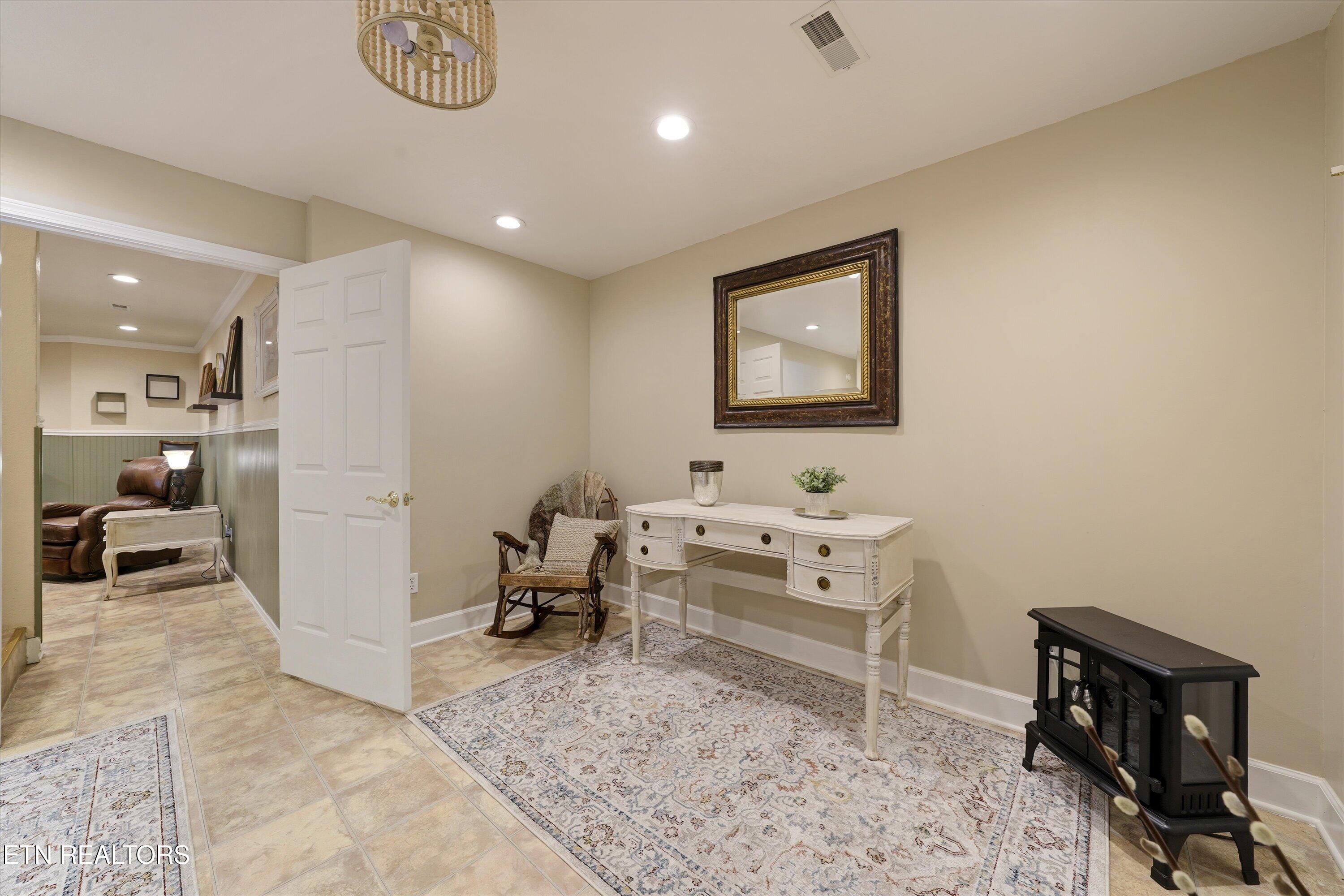 619 Emerald Avenue Kodak TN 37764