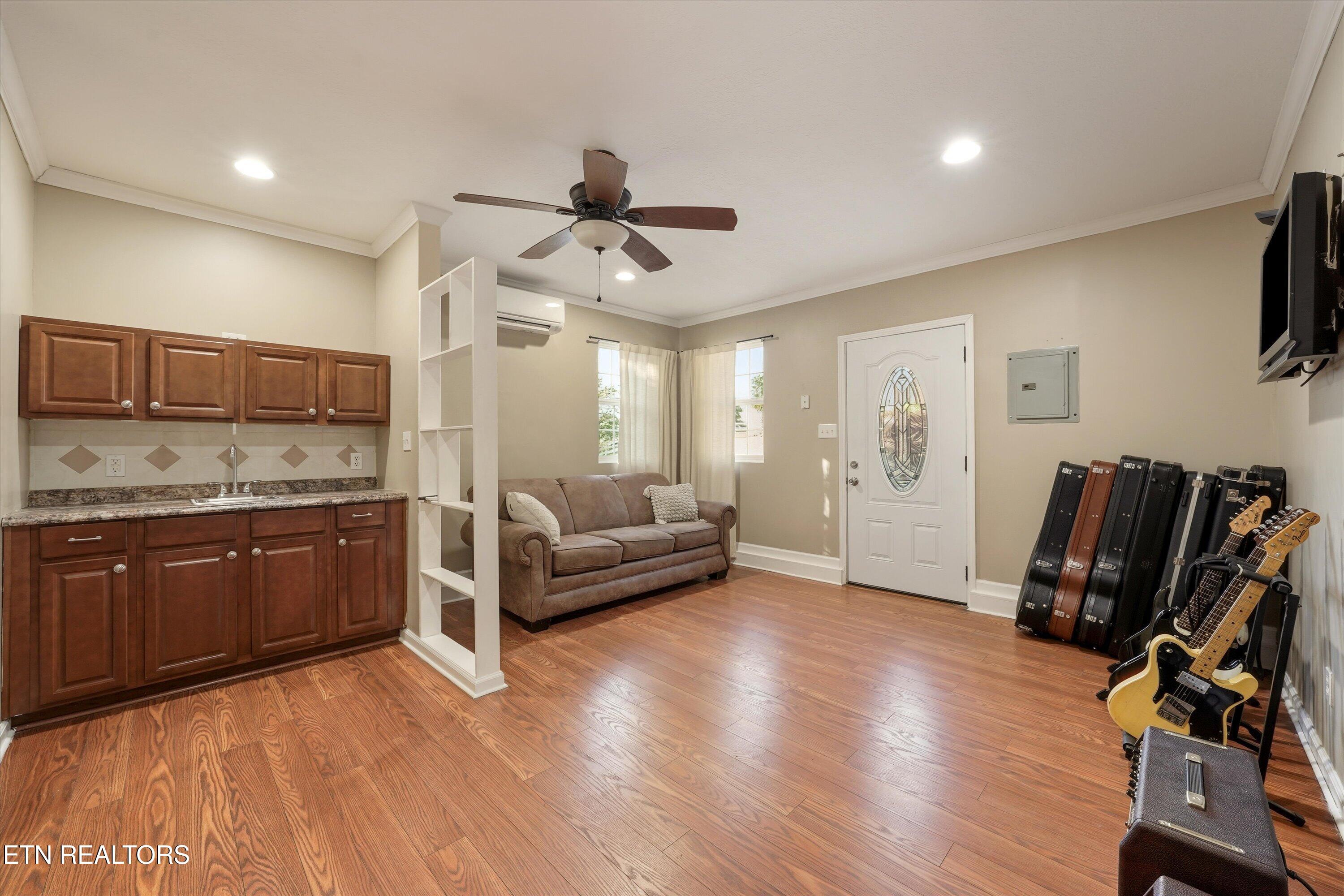 619 Emerald Avenue Kodak TN 37764