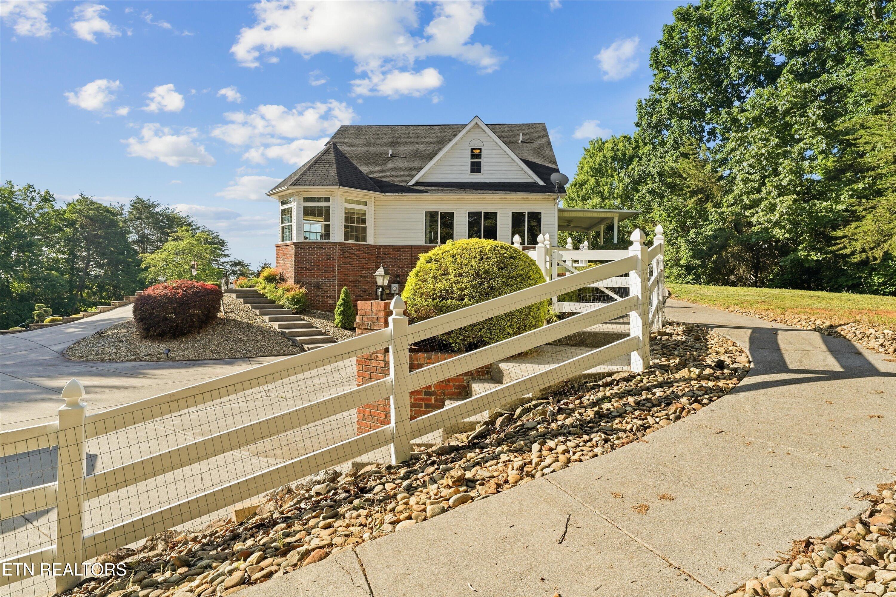 619 Emerald Avenue Kodak TN 37764