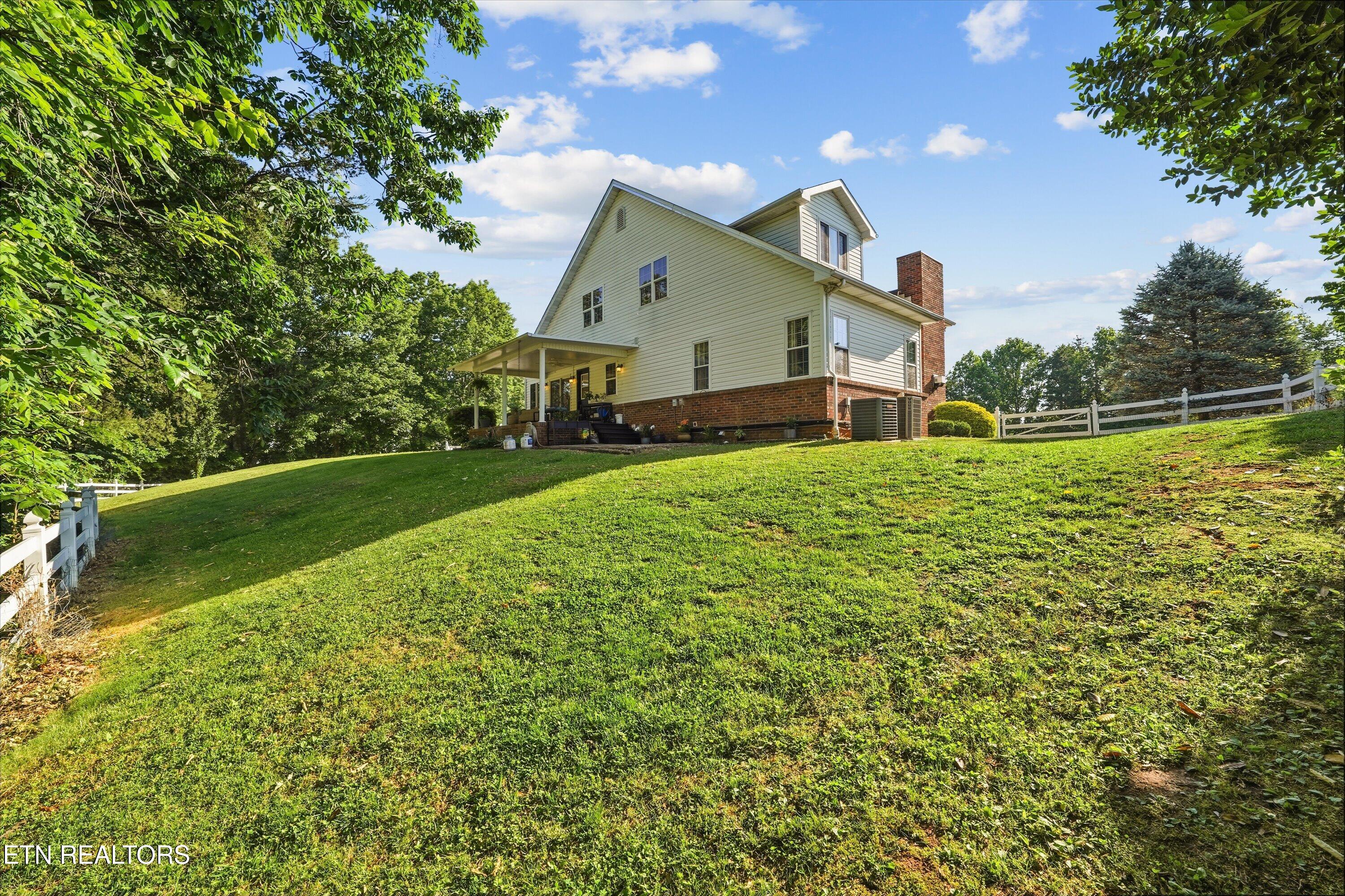 619 Emerald Avenue Kodak TN 37764
