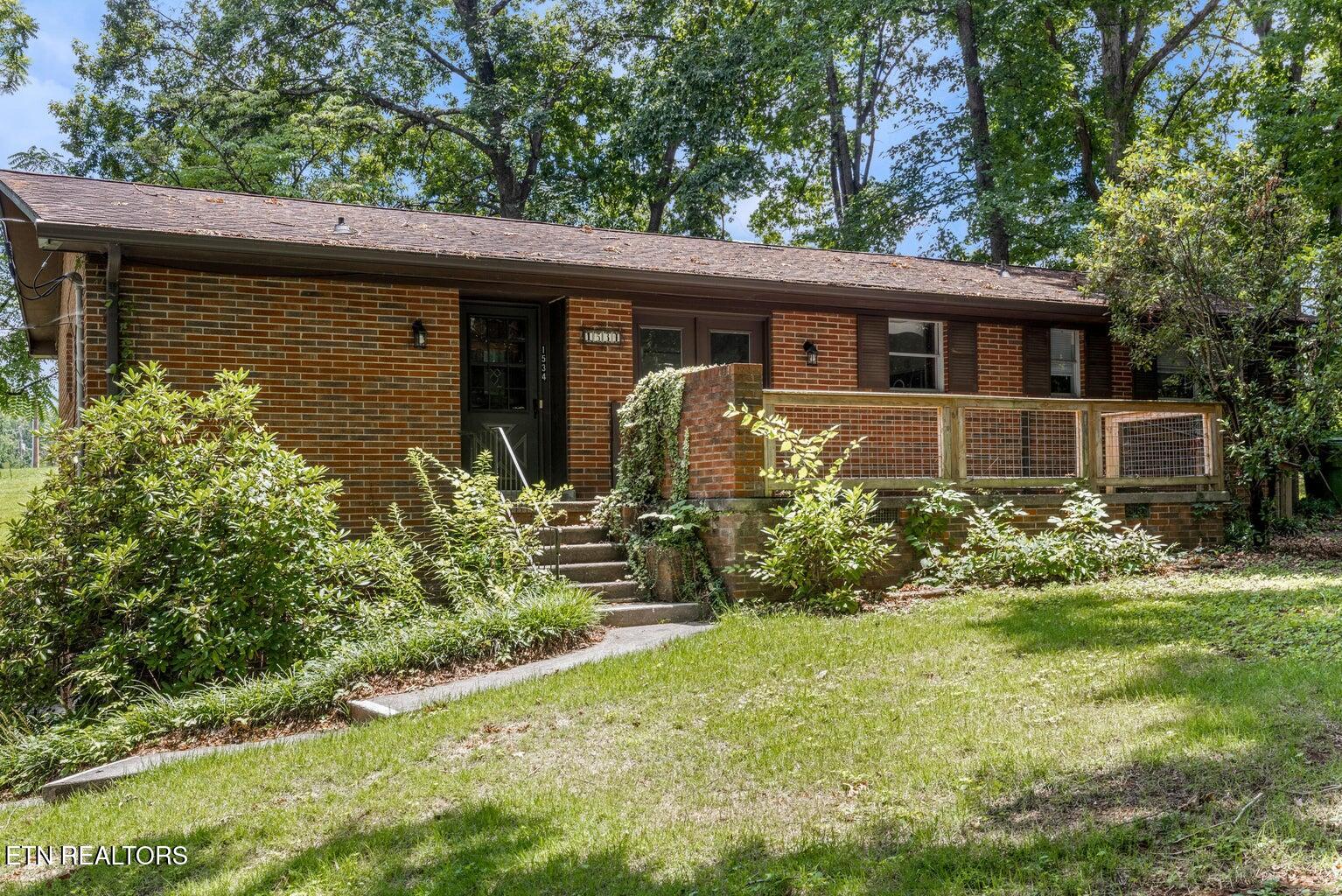 1534 Mcilvaine Drive Maryville TN 37803