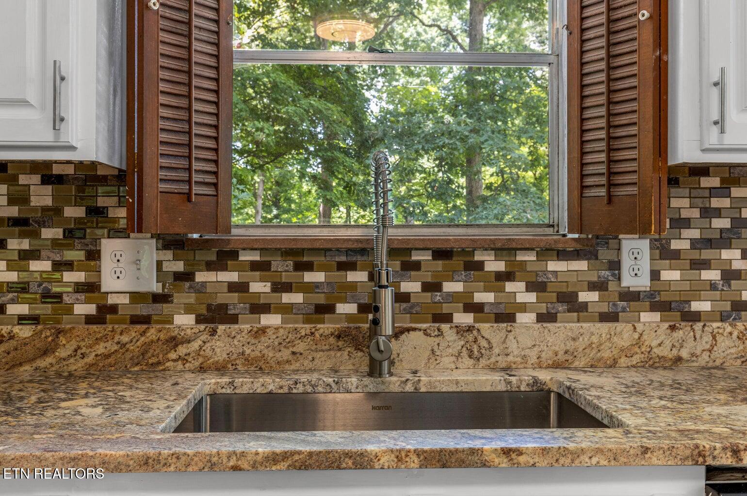 1534 Mcilvaine Drive Maryville TN 37803
