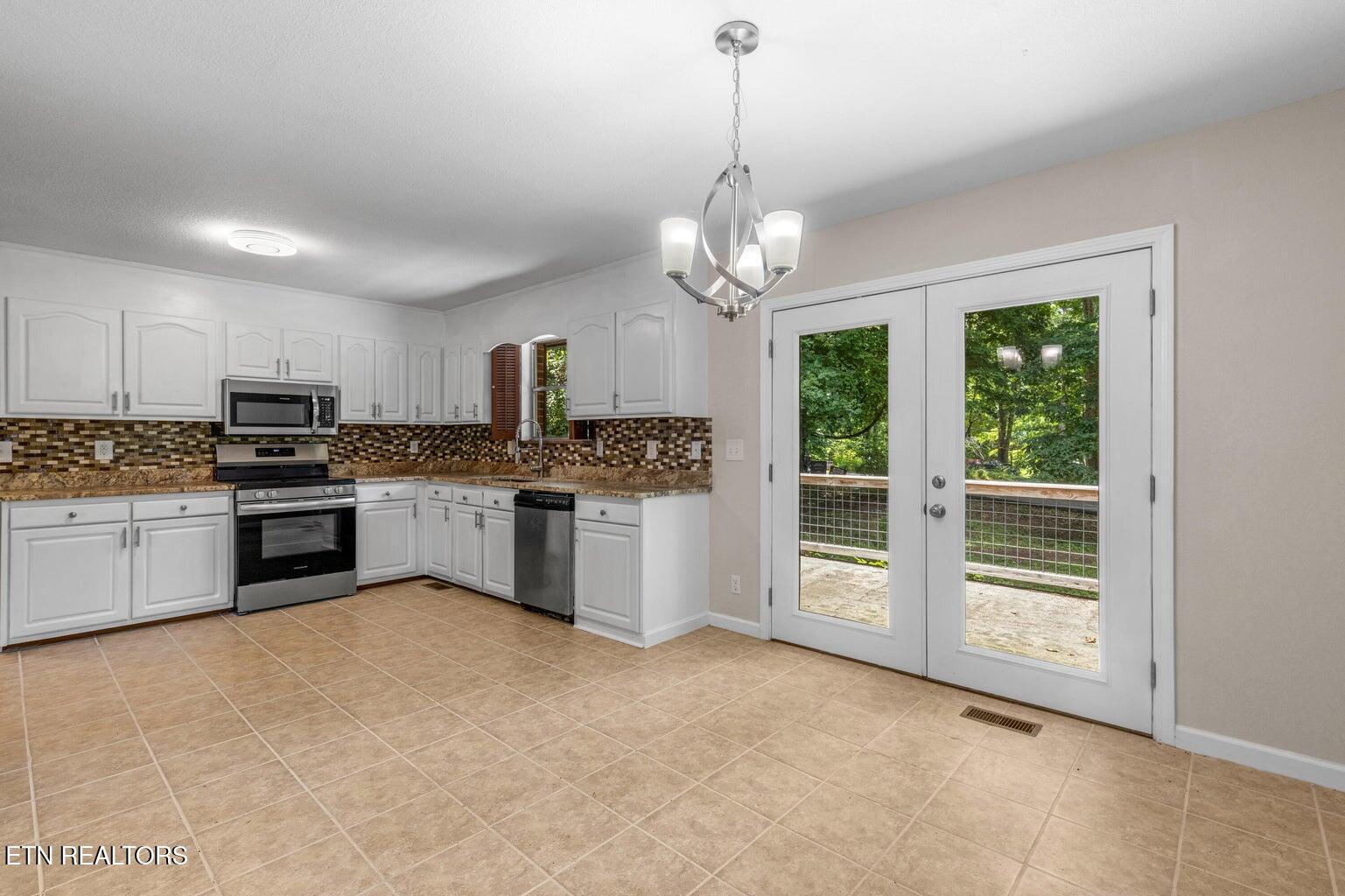 1534 Mcilvaine Drive Maryville TN 37803