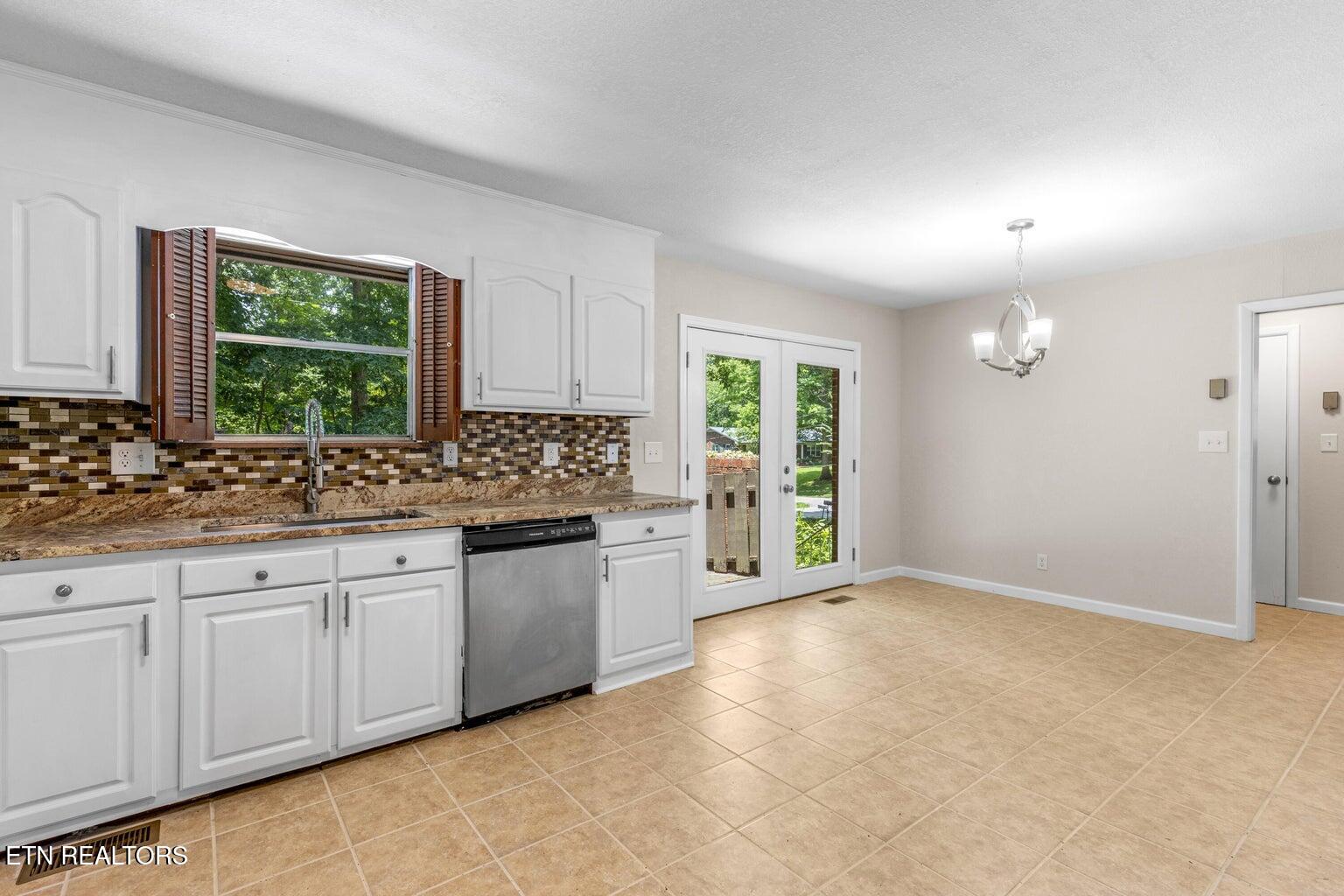 1534 Mcilvaine Drive Maryville TN 37803