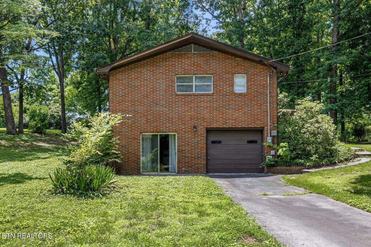 1534 Mcilvaine Drive Maryville TN 37803