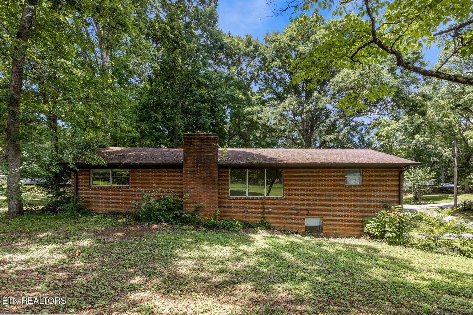 1534 Mcilvaine Drive Maryville TN 37803