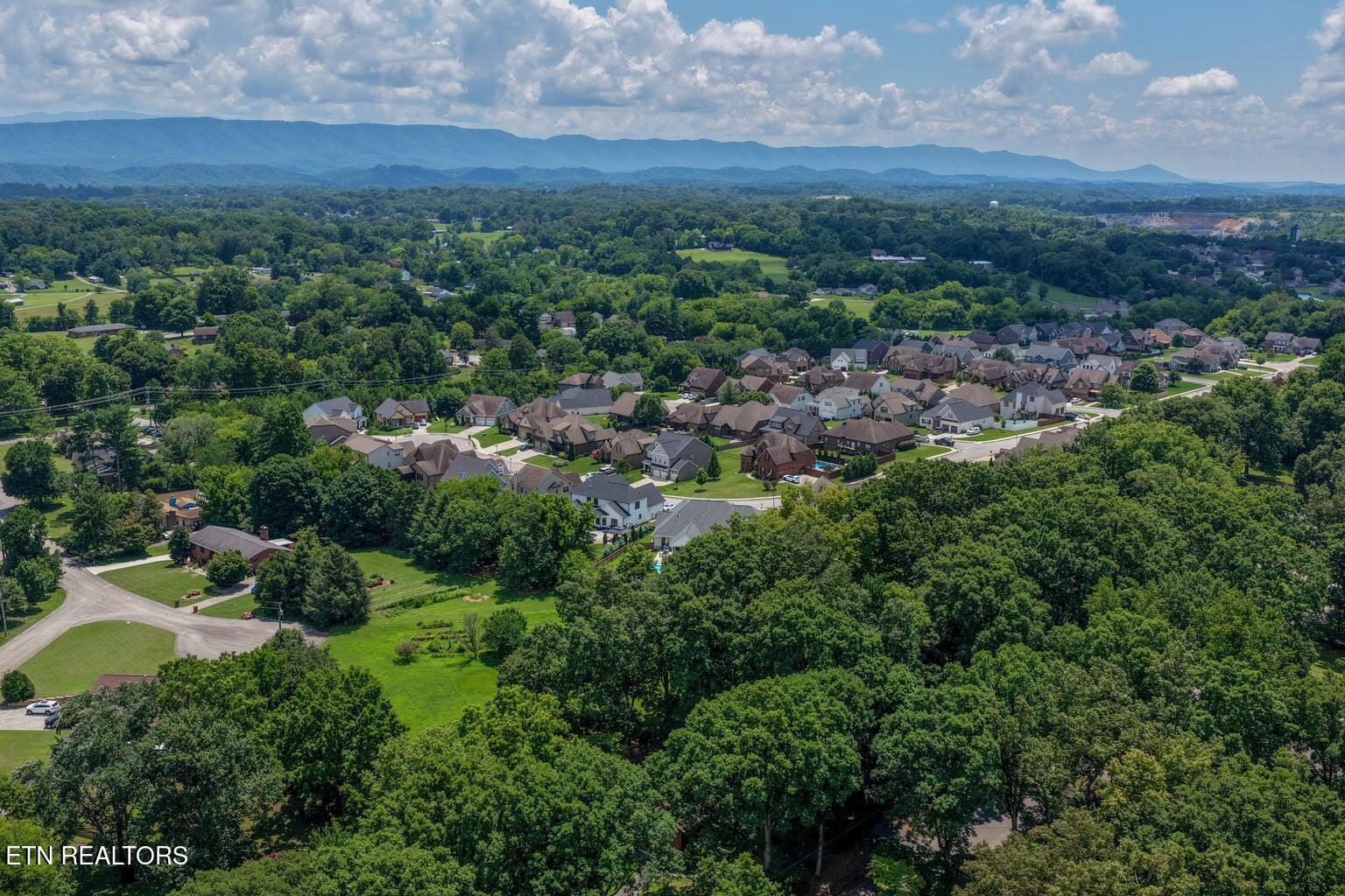 1534 Mcilvaine Drive Maryville TN 37803