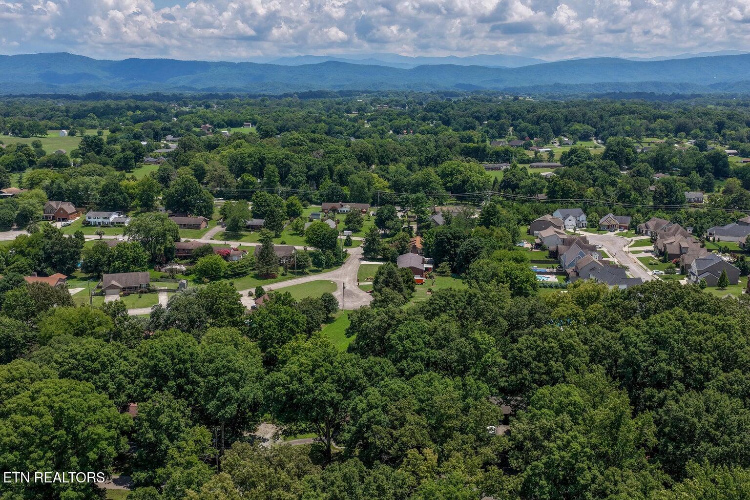 1534 Mcilvaine Drive Maryville TN 37803