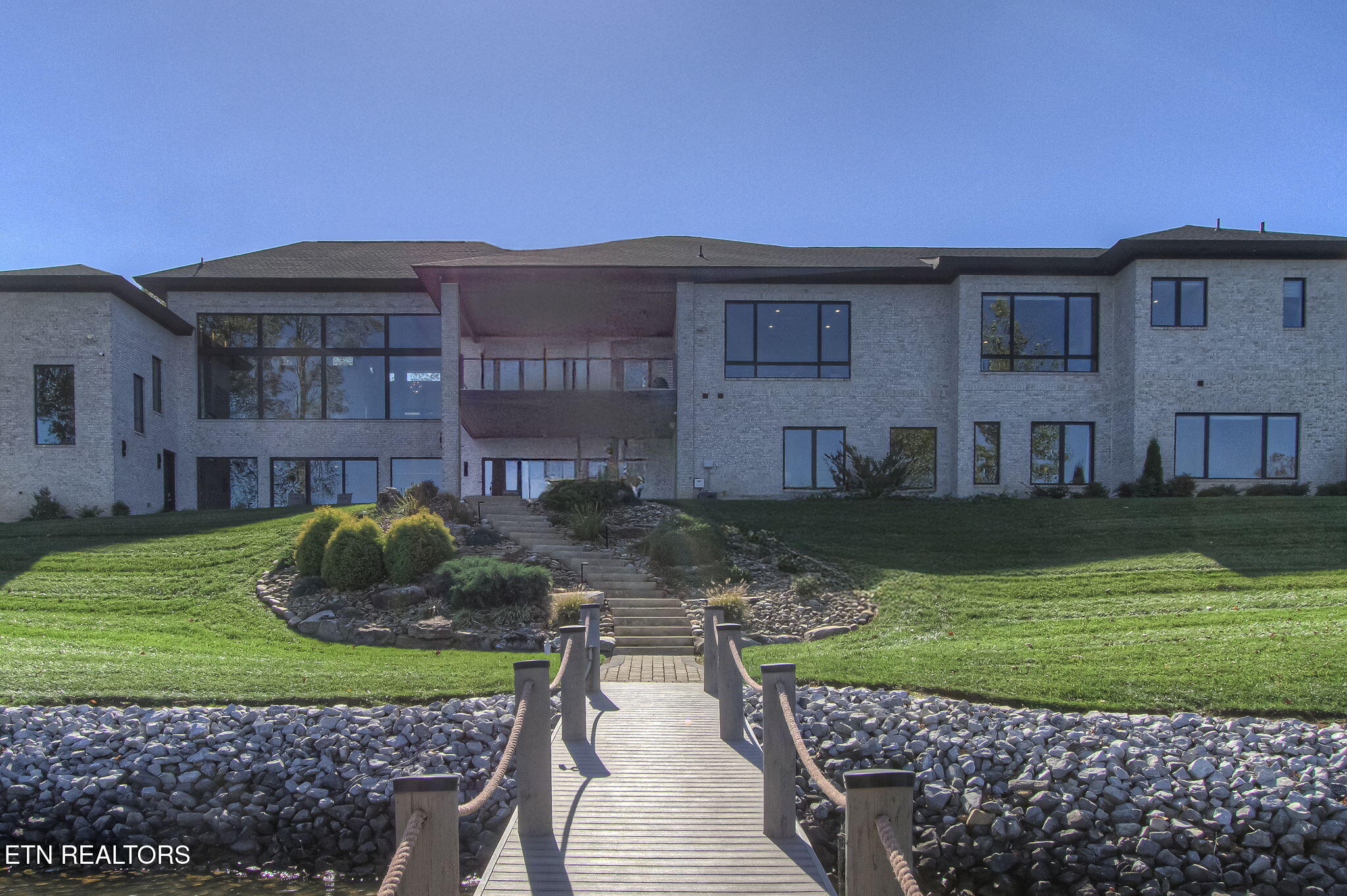322 Okmulgee Circle Loudon TN 37774