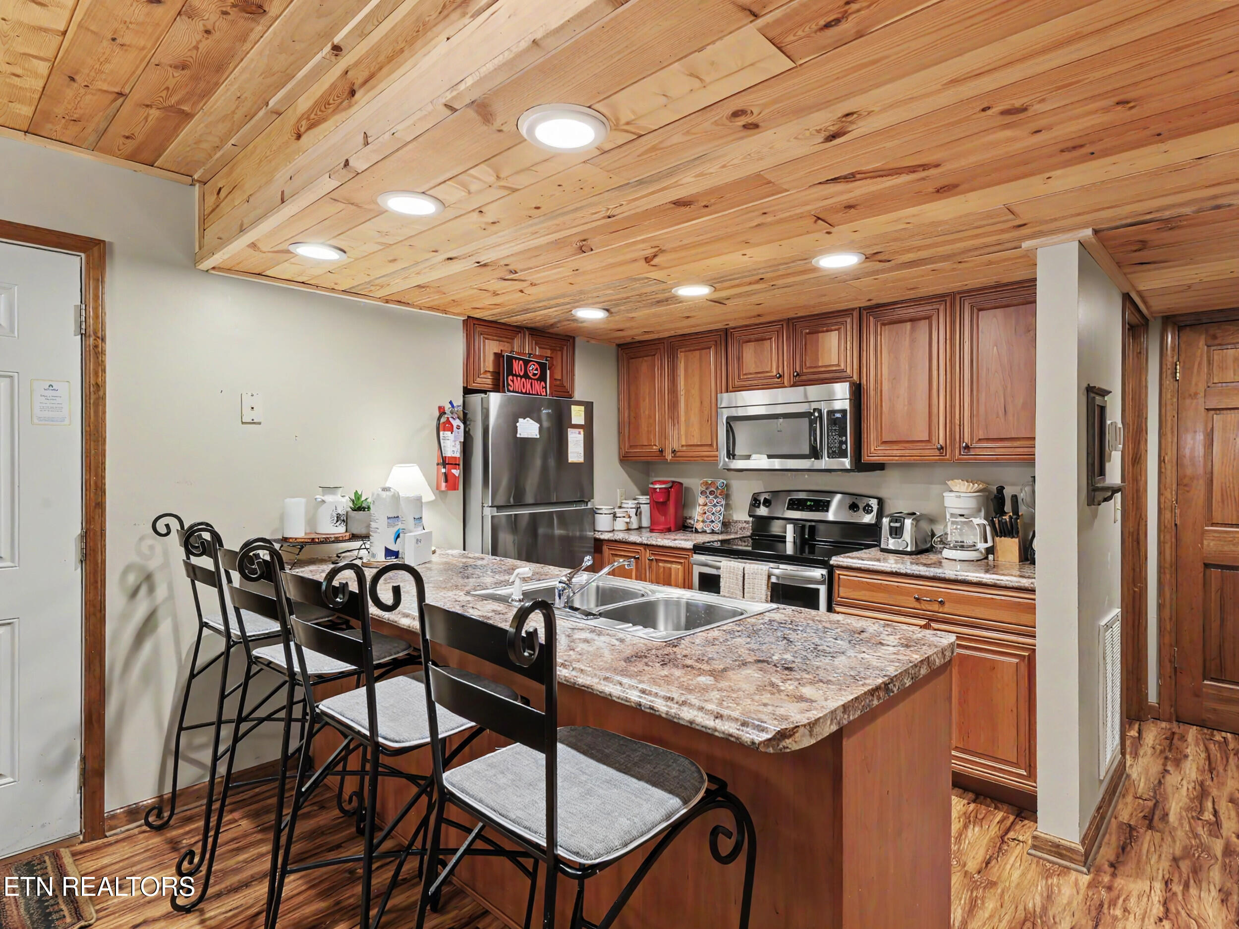 318 Greenwood Way Pigeon Forge TN 37863
