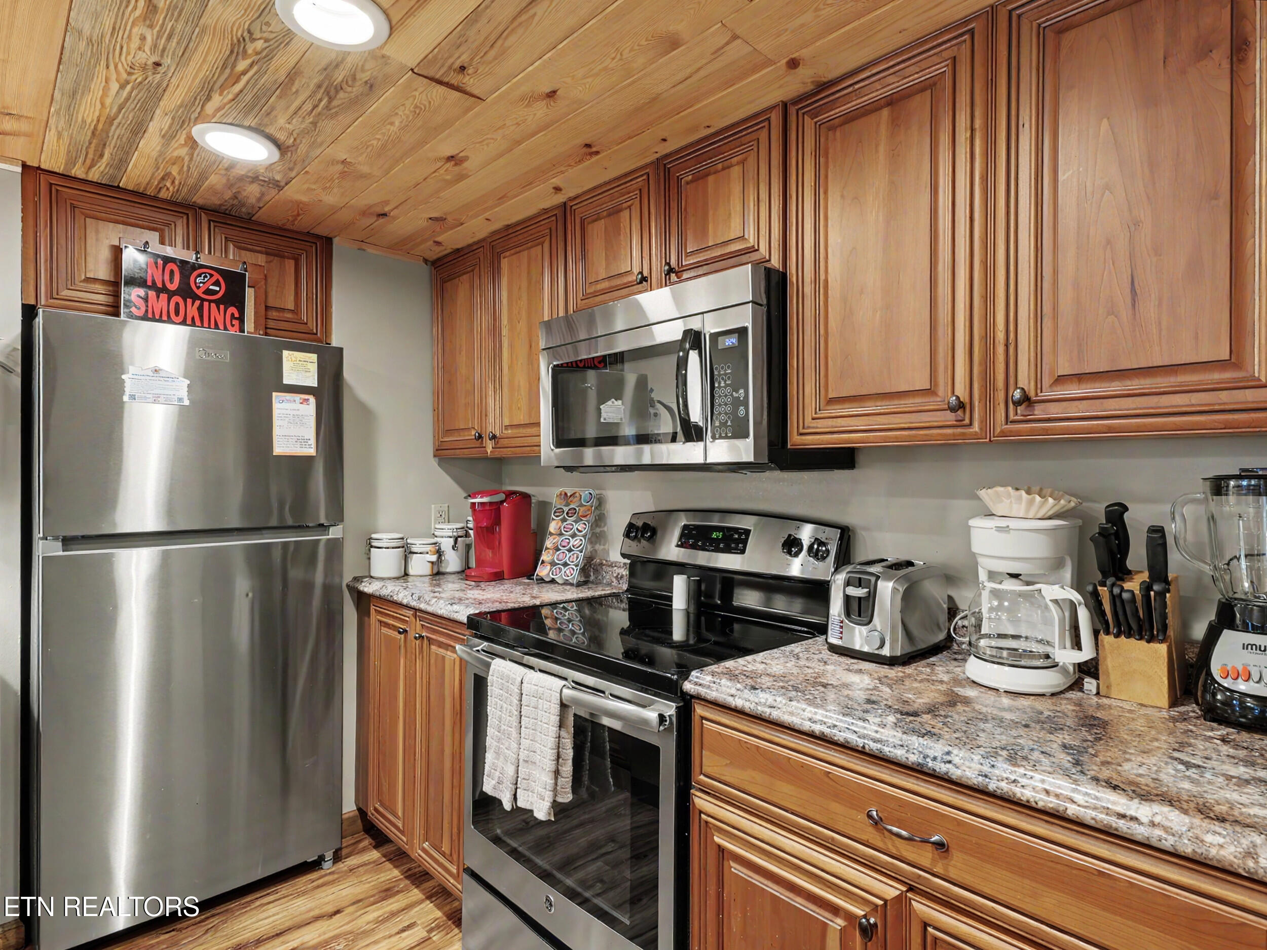 318 Greenwood Way Pigeon Forge TN 37863