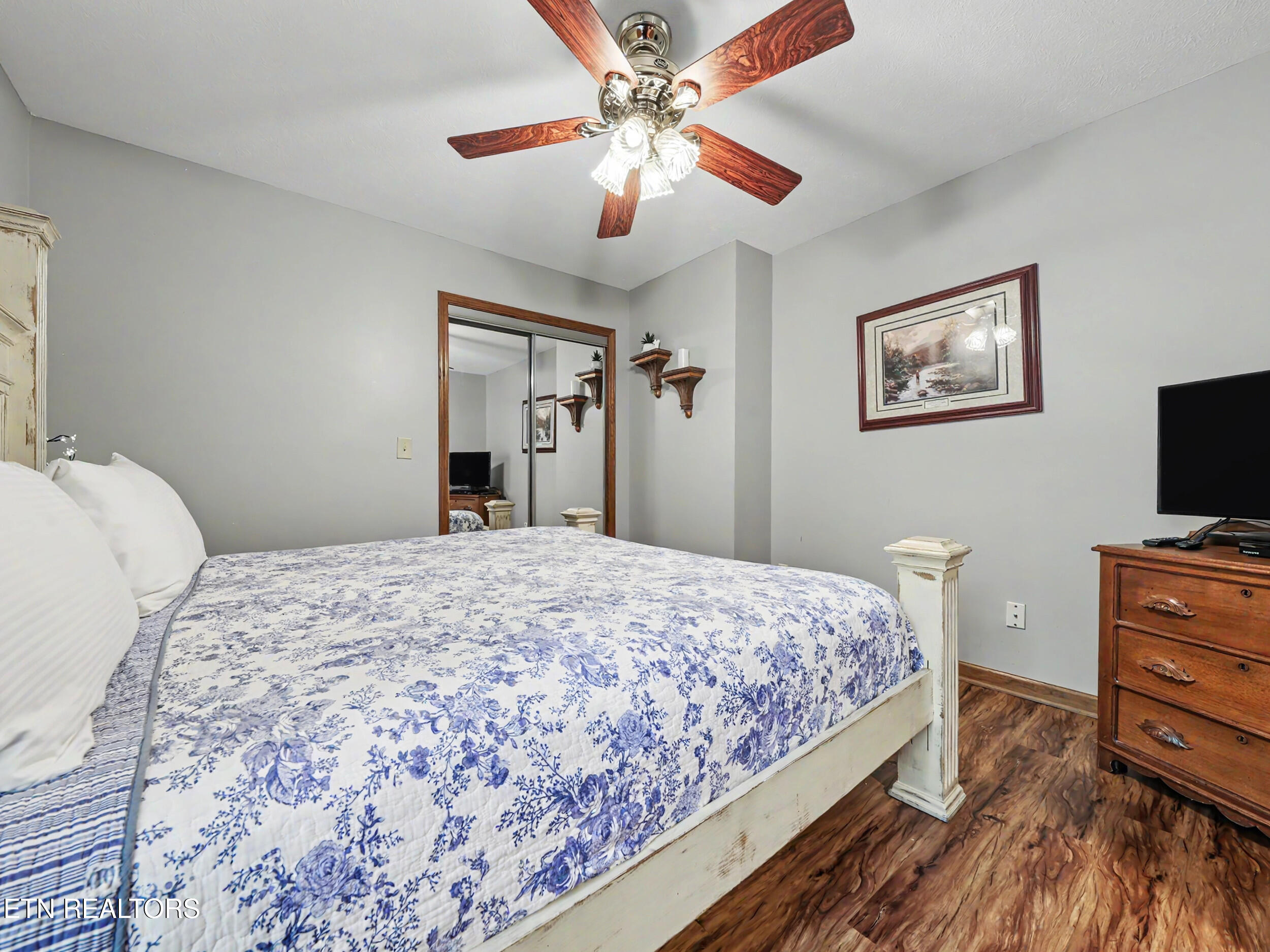 318 Greenwood Way Pigeon Forge TN 37863