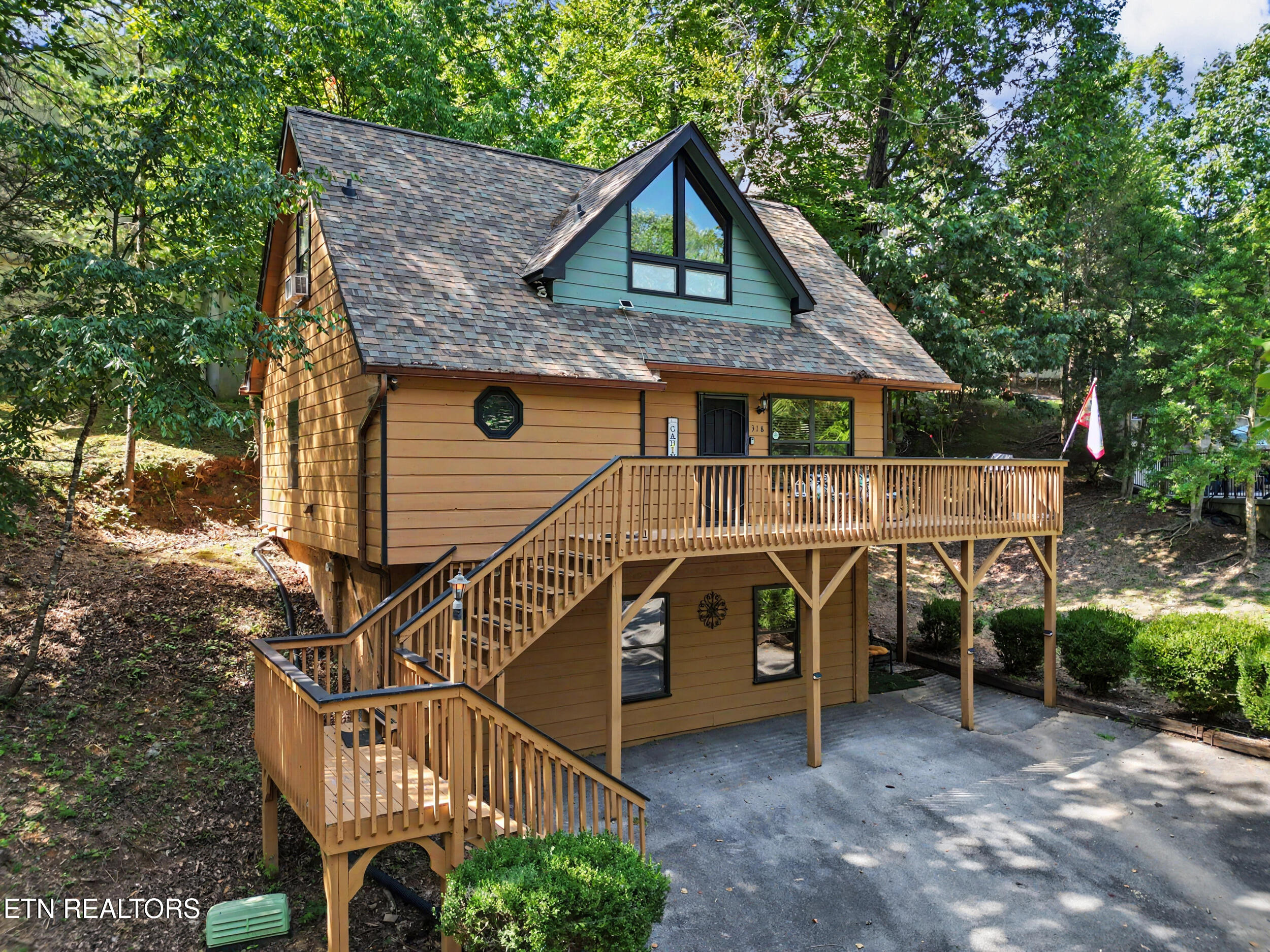 318 Greenwood Way Pigeon Forge TN 37863